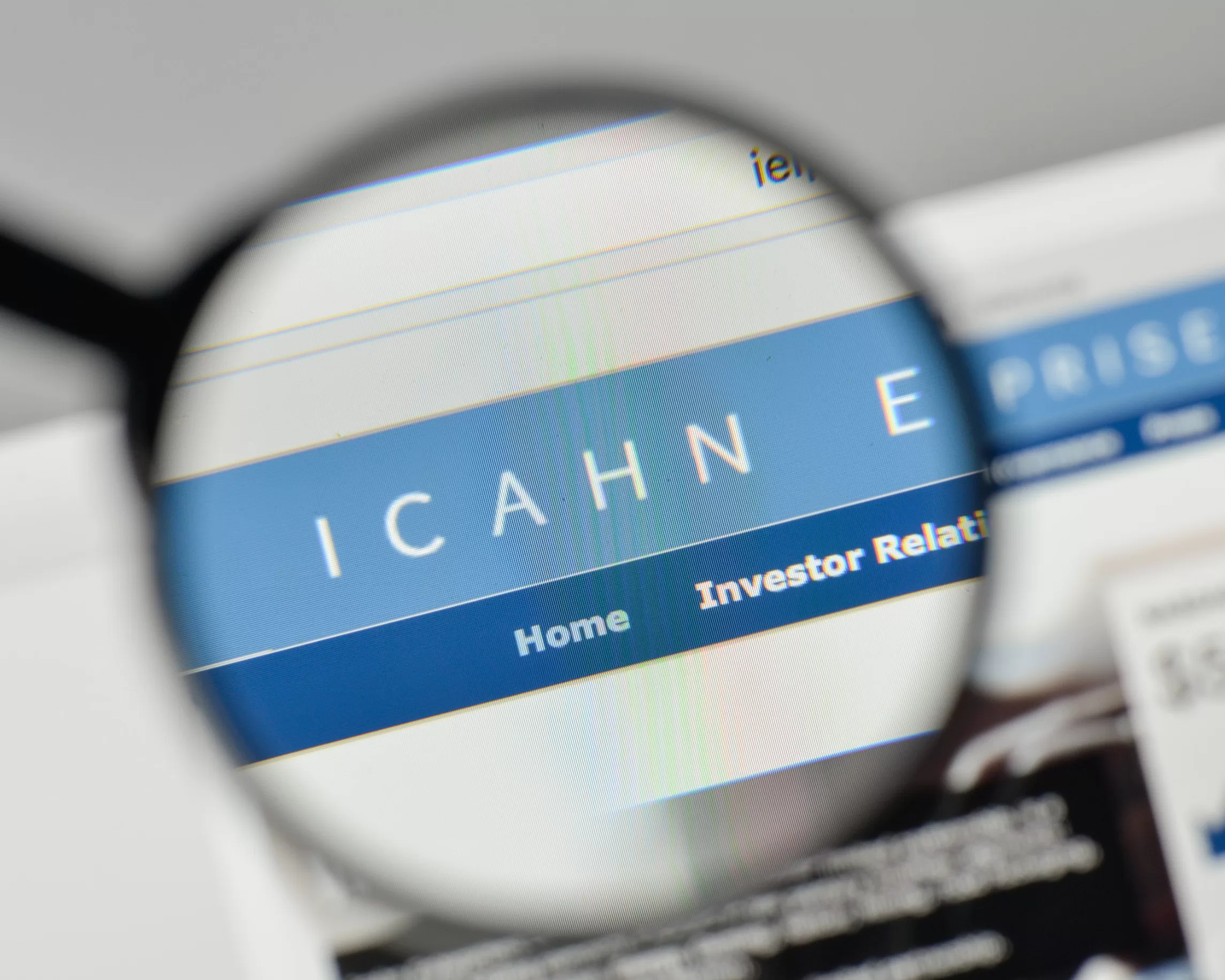 Icahn Enterprises nasdaq Iep Faces Drastic Stock Price Plunge Amid Ponzi Scheme Allegations