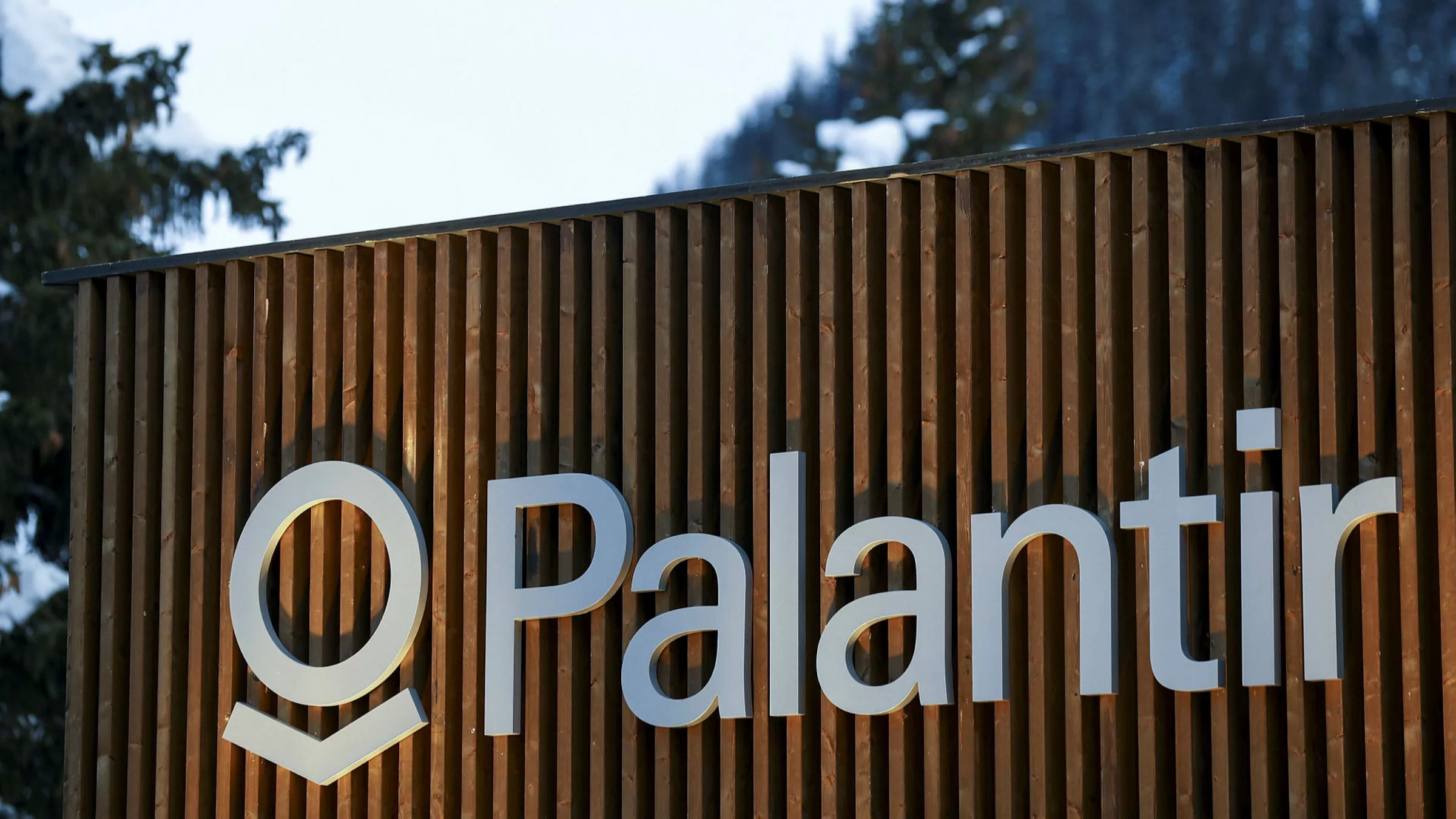 Palantir Technologies Inc nyse Pltr Partners with Ukrainian Ministry of Digital Transformation for Post war Reconstruction