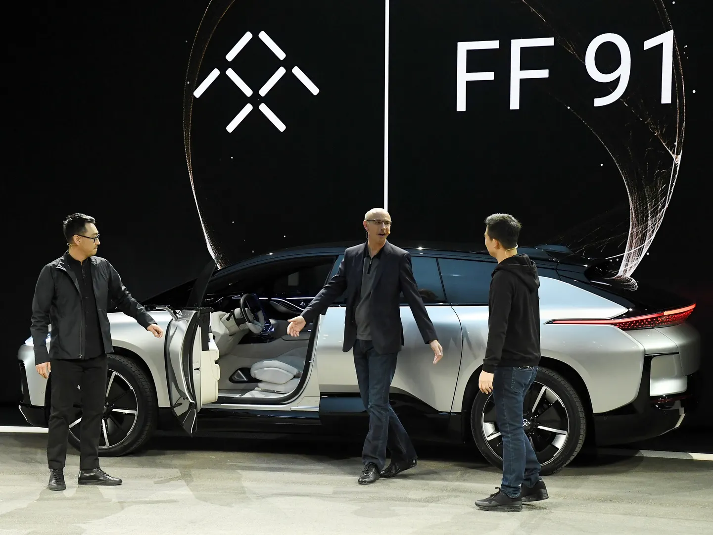 Faraday Future Intelligent Electric ffie Stock Tumbles As First Car Delivery Faces Further Delays