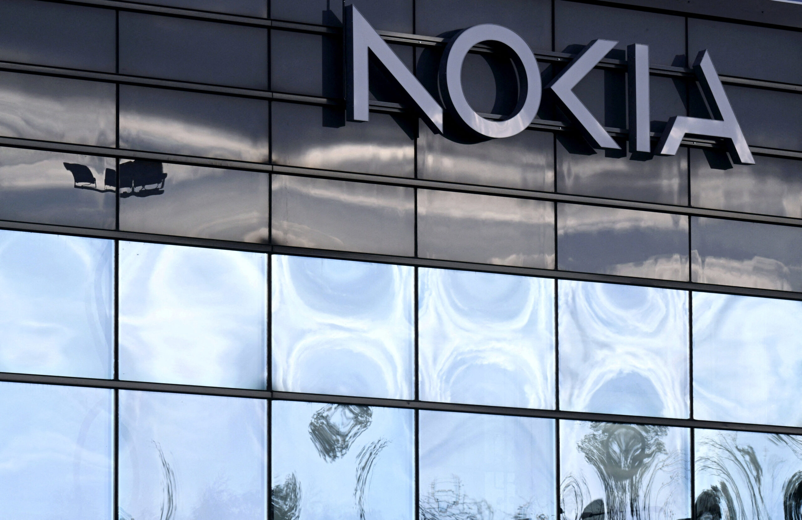 Nokia nyse Nok Q2 Profit Drops 32 Amid Weak 5g Demand Sees H2 Recovery