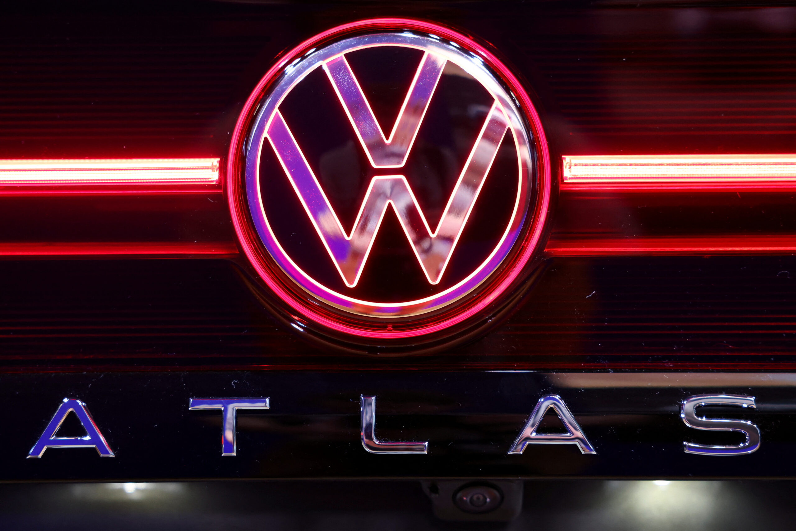 Volkswagen Recalling 307000 Vehicles over Air Bag Sensor Wiring