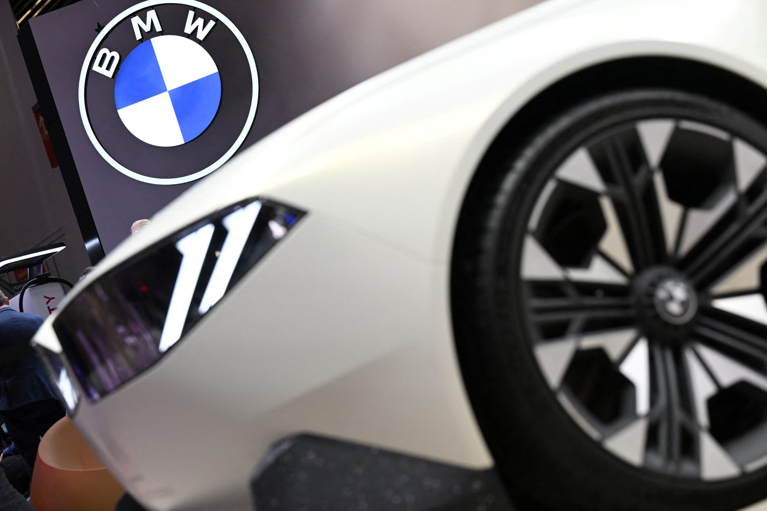 Bmw Issues Recall for 390000 Vehicles in Us over Faulty Airbag Inflators