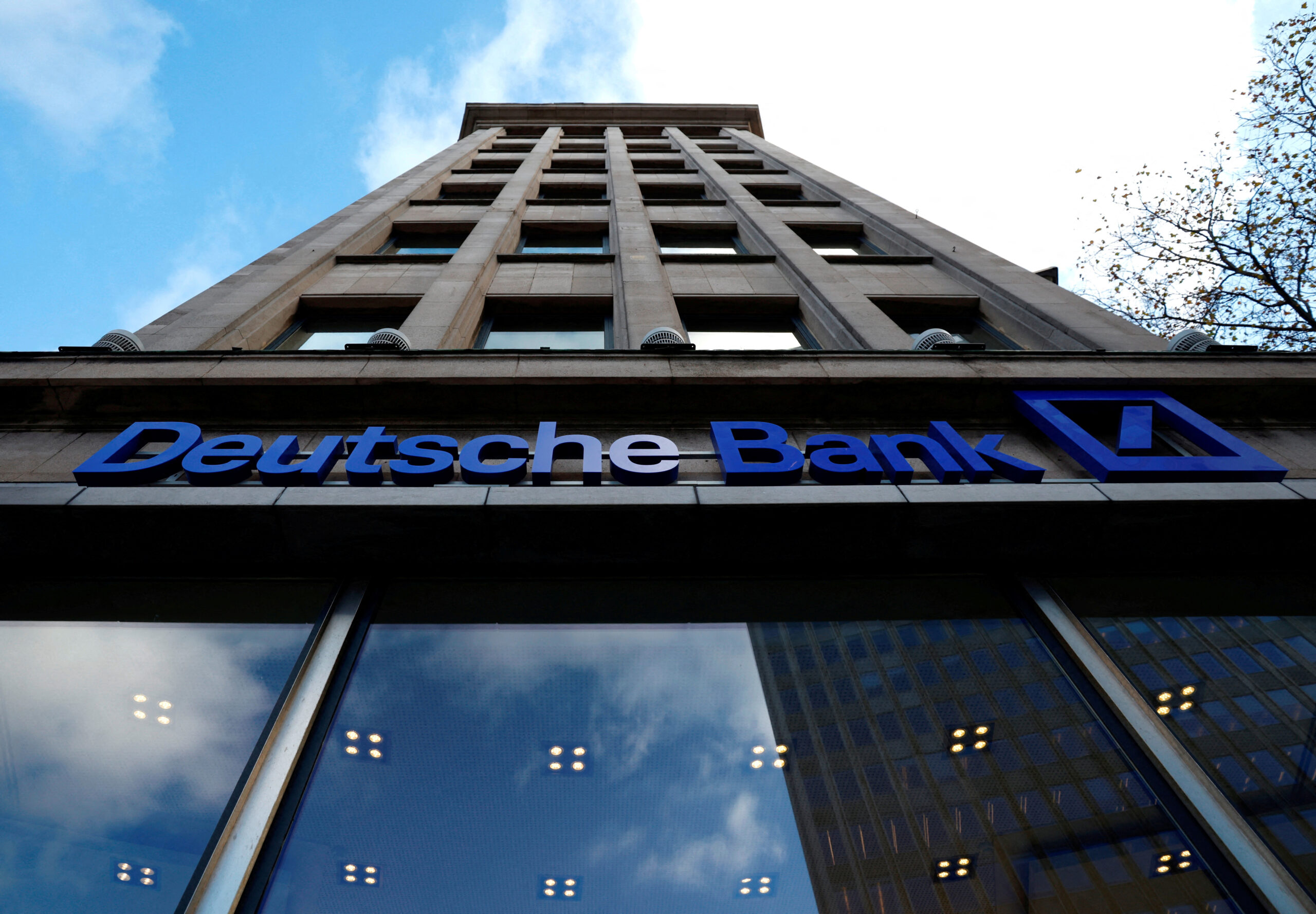 Deutsche Bank nyse Db Plays Down Prospect of Ma Any Time Soon