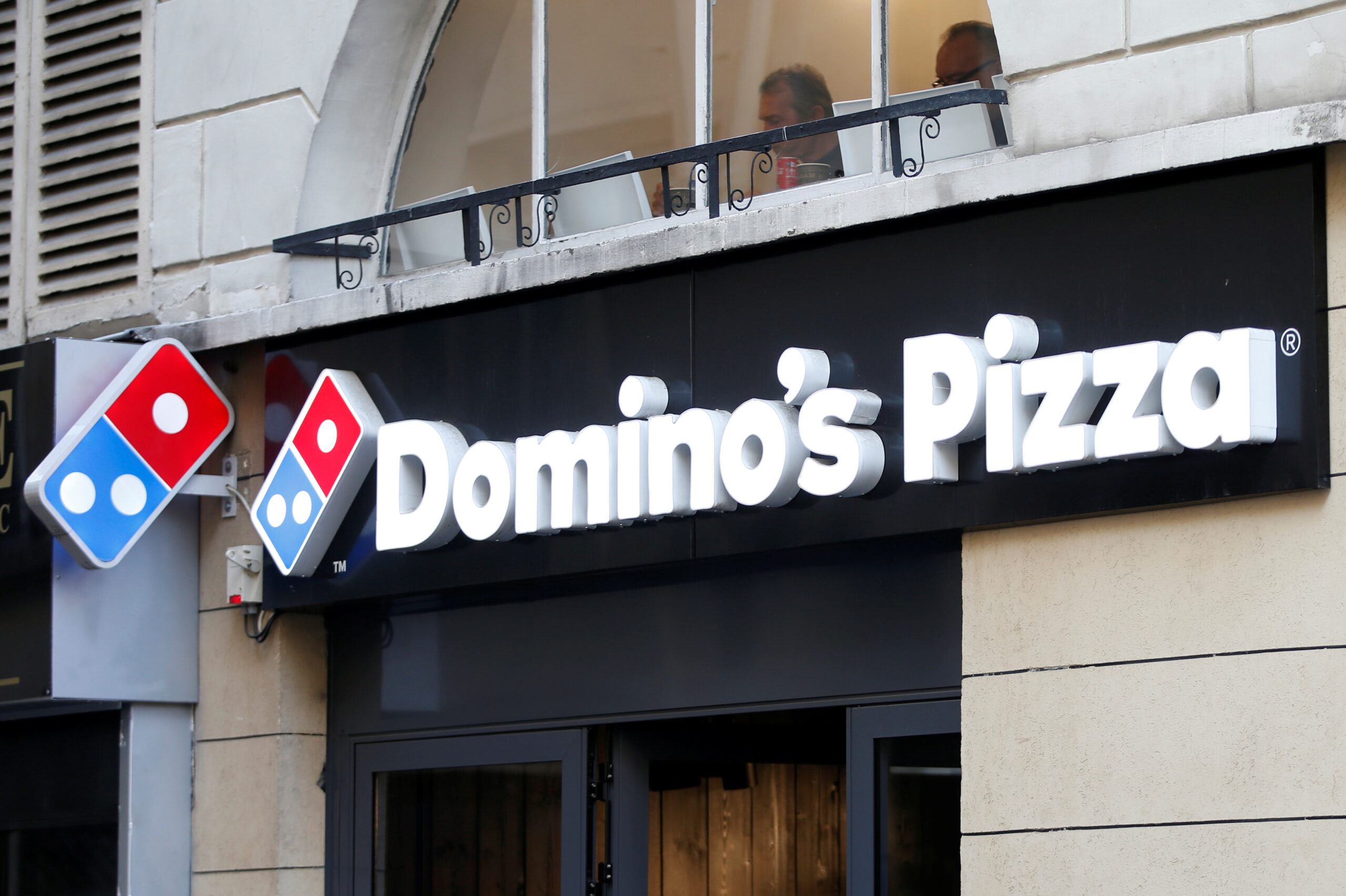 Australia's Dominos nyse Dpz Forecasts Flat Store Growth on Closures in Japan France