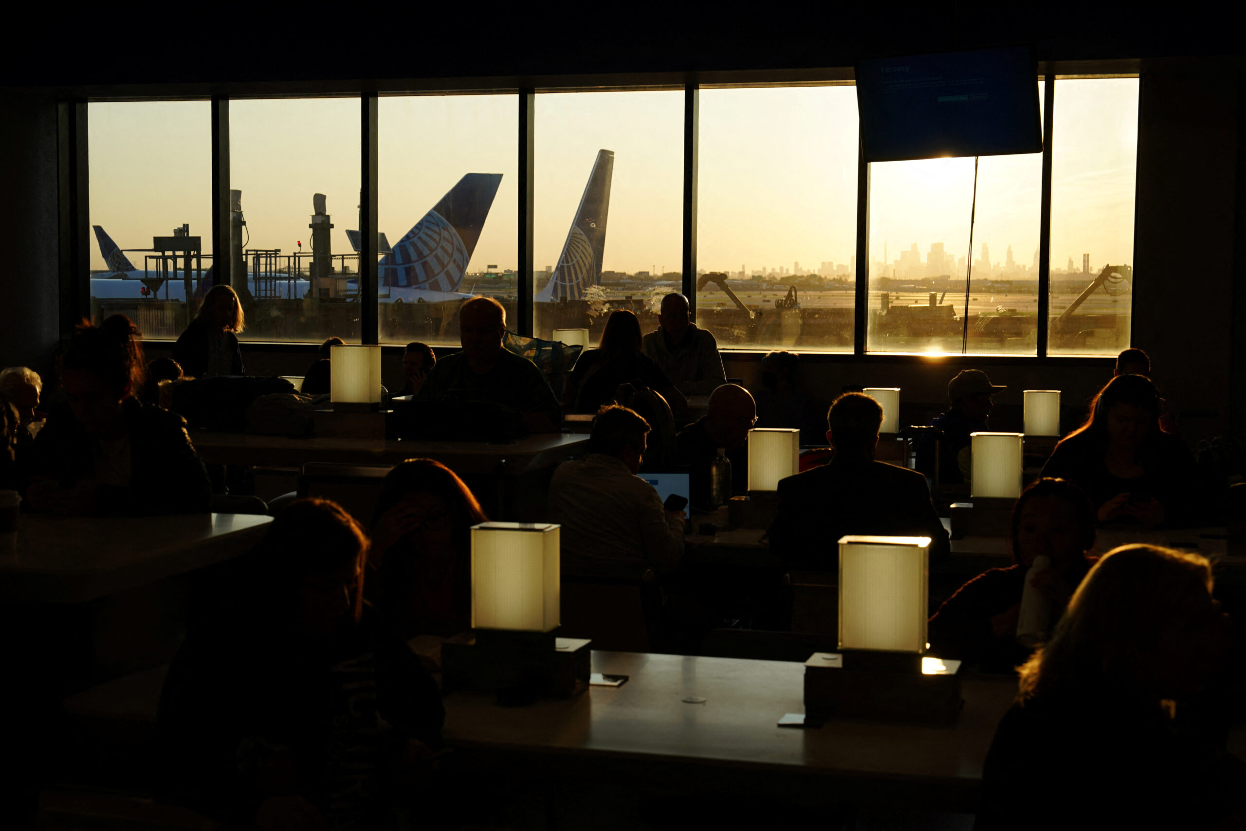 Delta nyse Dal and United nasdaq Ual Lead Wave of Flight Cancellations Due to Global Tech Outage