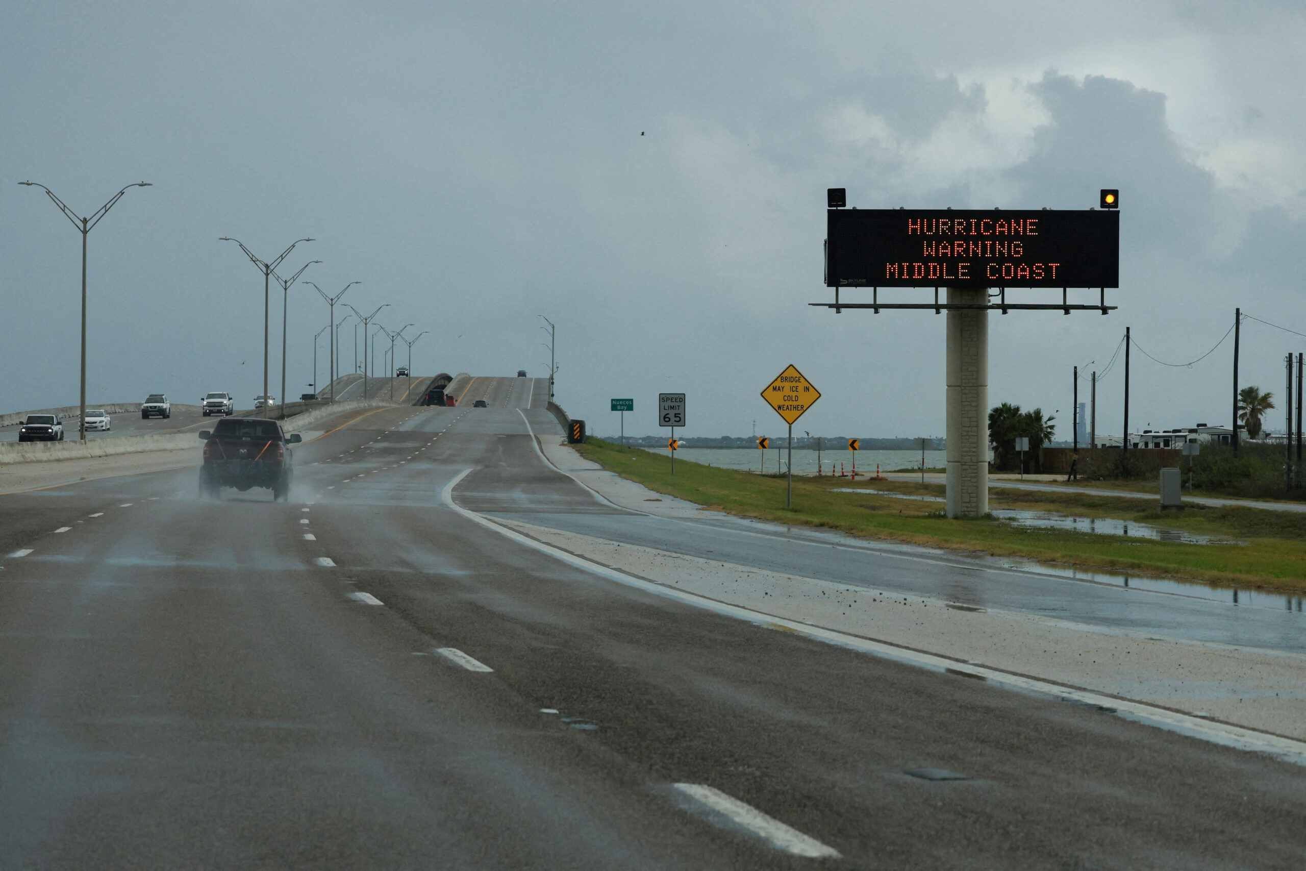 Hurricane Beryl Causes Havoc for Us Airlines over 1300 Flights Cancelled