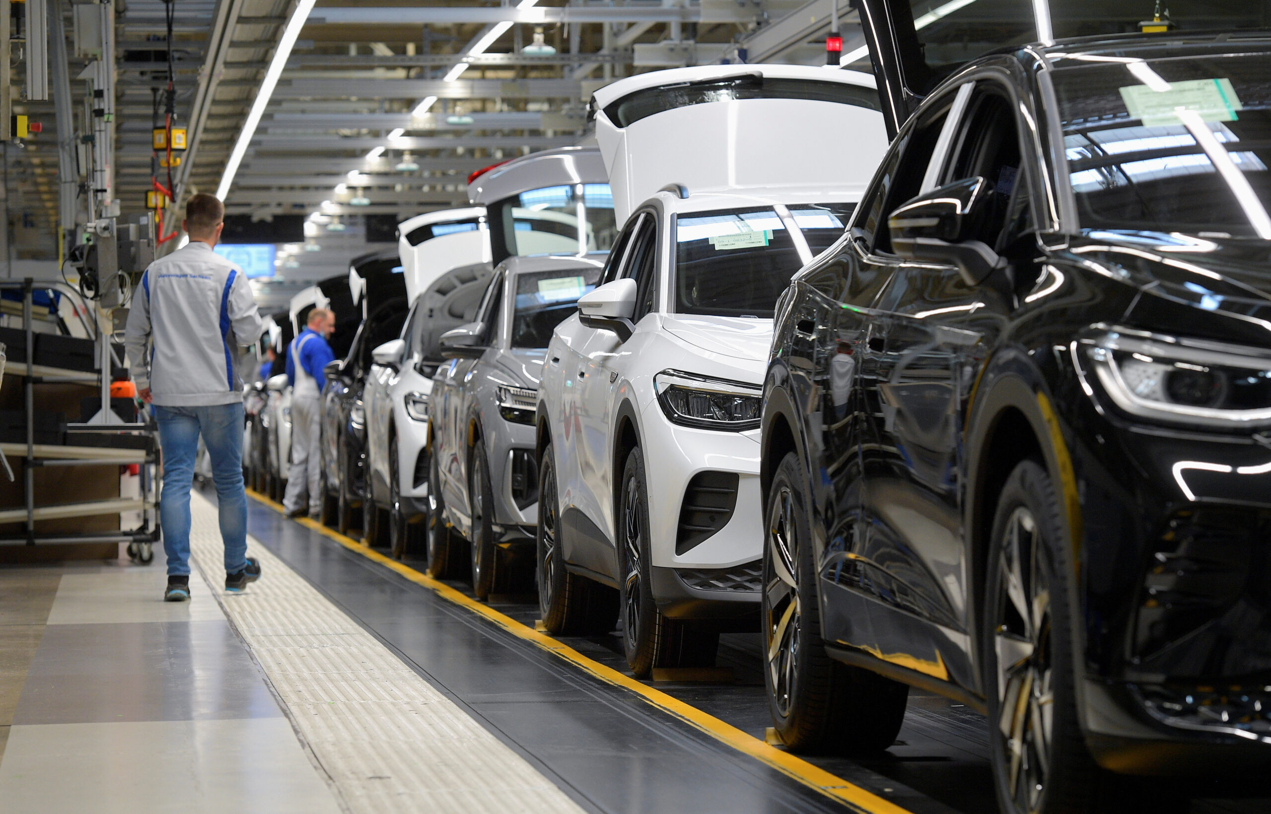 Eu New Car Sales Jump 43 in June Highest Since 2019 Acea Report