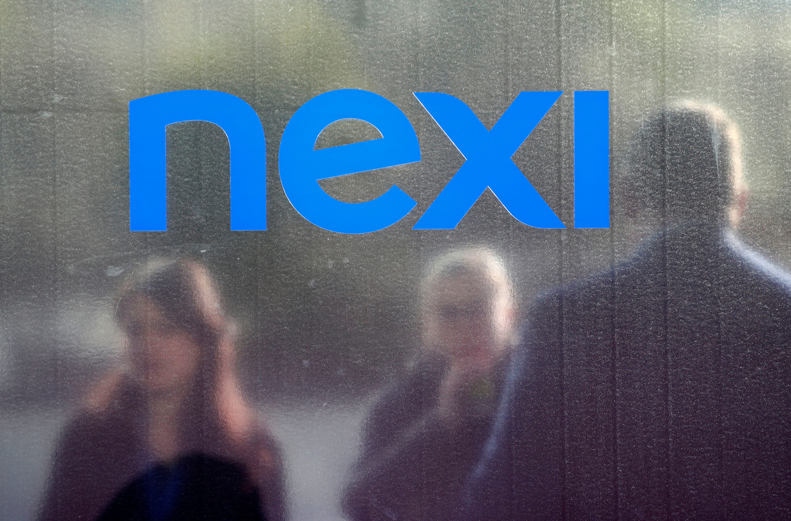 Nexi Teams Up with Amazon nasdaq Amzn Italy for Bancomat Pay Integration