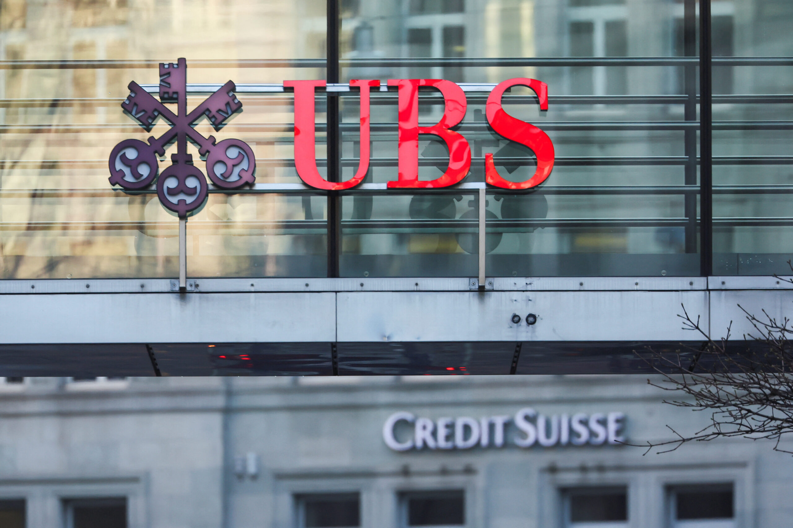 Ubs nyse Ubs Wraps Up Swiss Business Merger with Credit Suisse