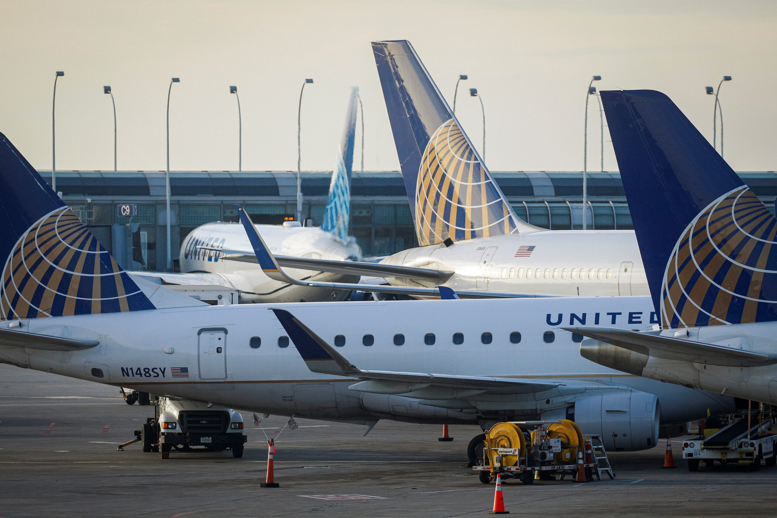 United Airlines nasdaq Ual Flight Safely Lands After Losing Wheel on Takeoff