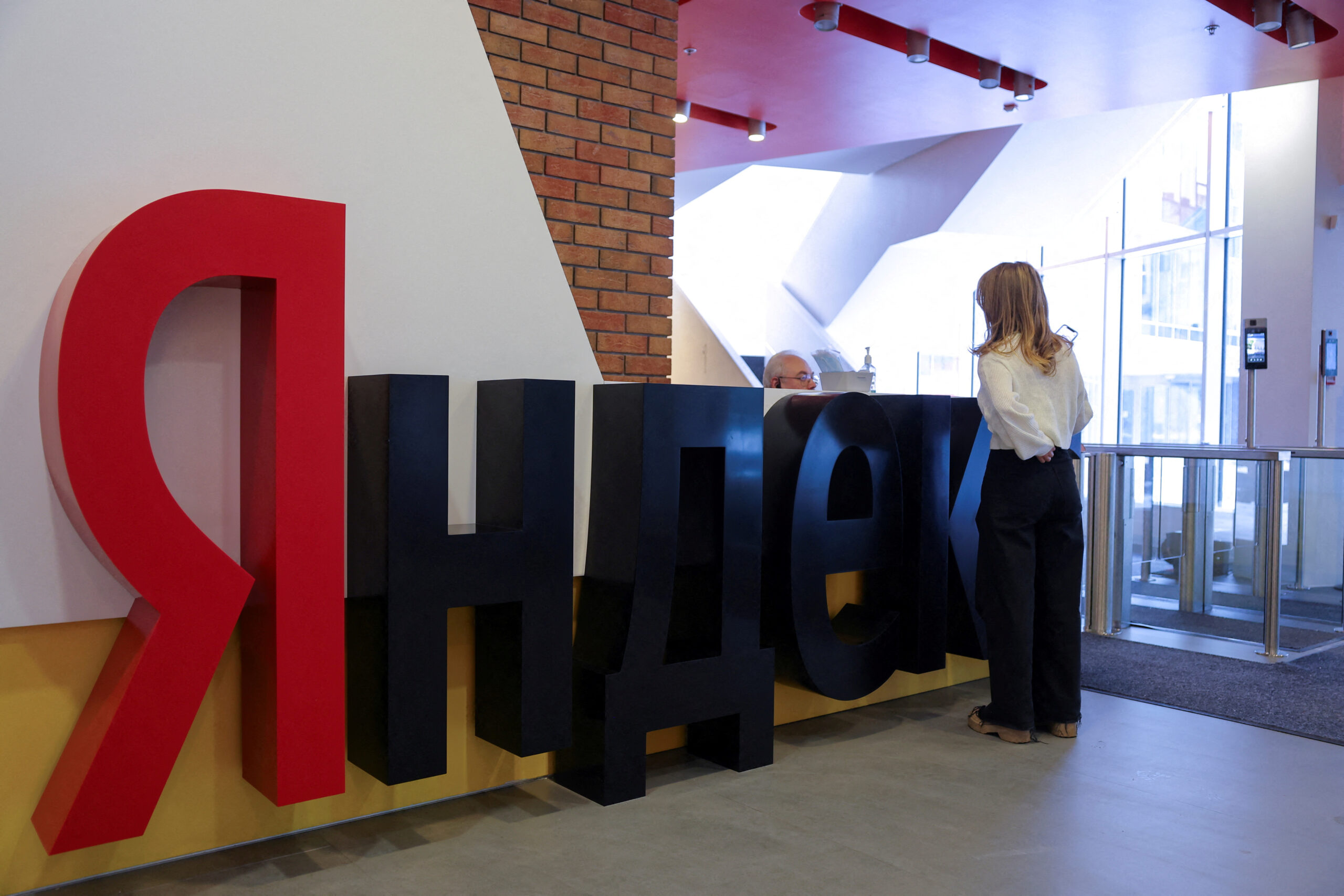 Yandex Finalizes Split 4 Billion Deal Sees Russian Investors Take Control