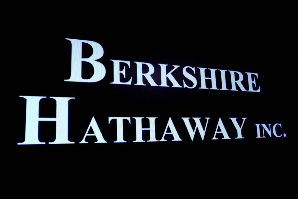 Berkshire Hathaway Continues Reducing Bank of America Stake