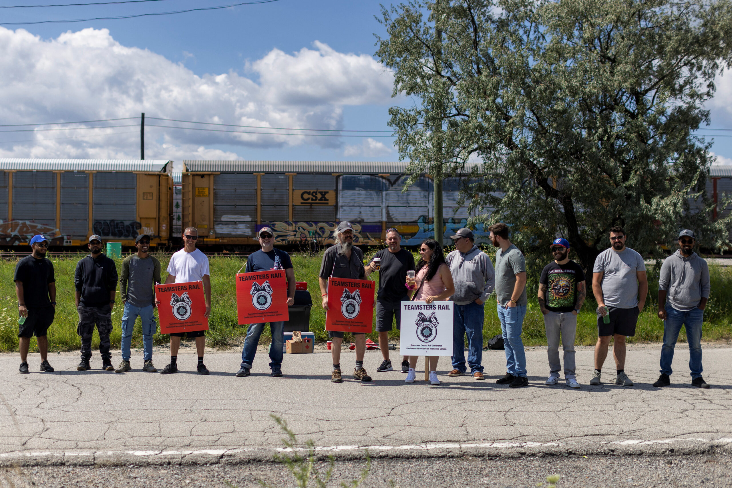 Canada Takes Swift Action to End Rail Shutdown Cn Workers to Resume Operations Friday