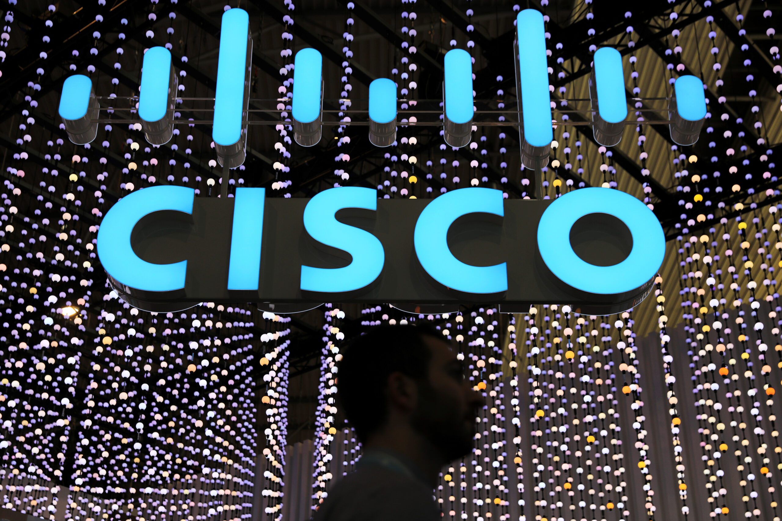 Cisco nasdaq Csco to Slash 7 of Jobs Globally Stock Surges on Upbeat Q1 Revenue Forecast