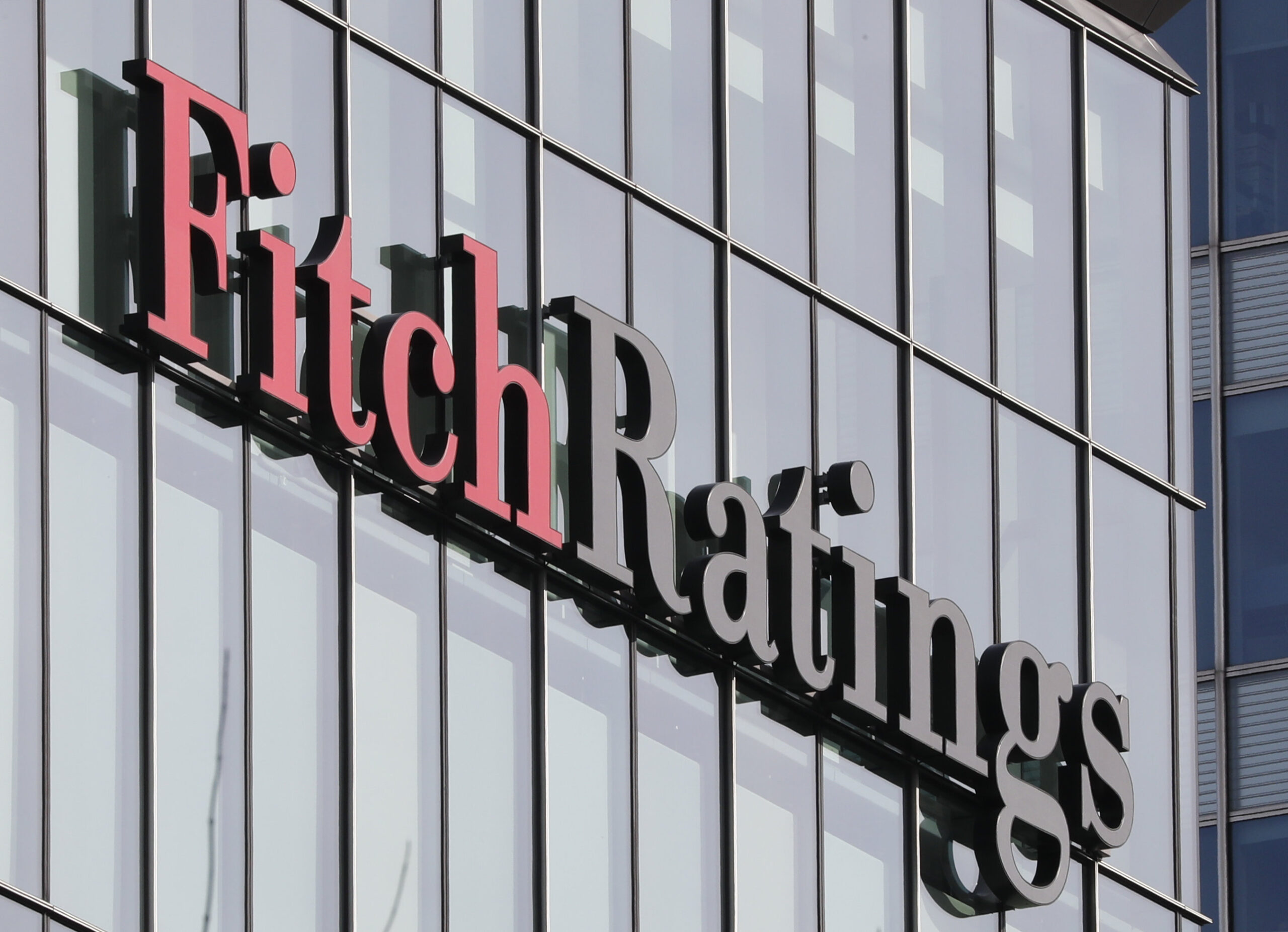 Fitch Maintains Us Credit Rating at 'aa+' with Stable Outlook