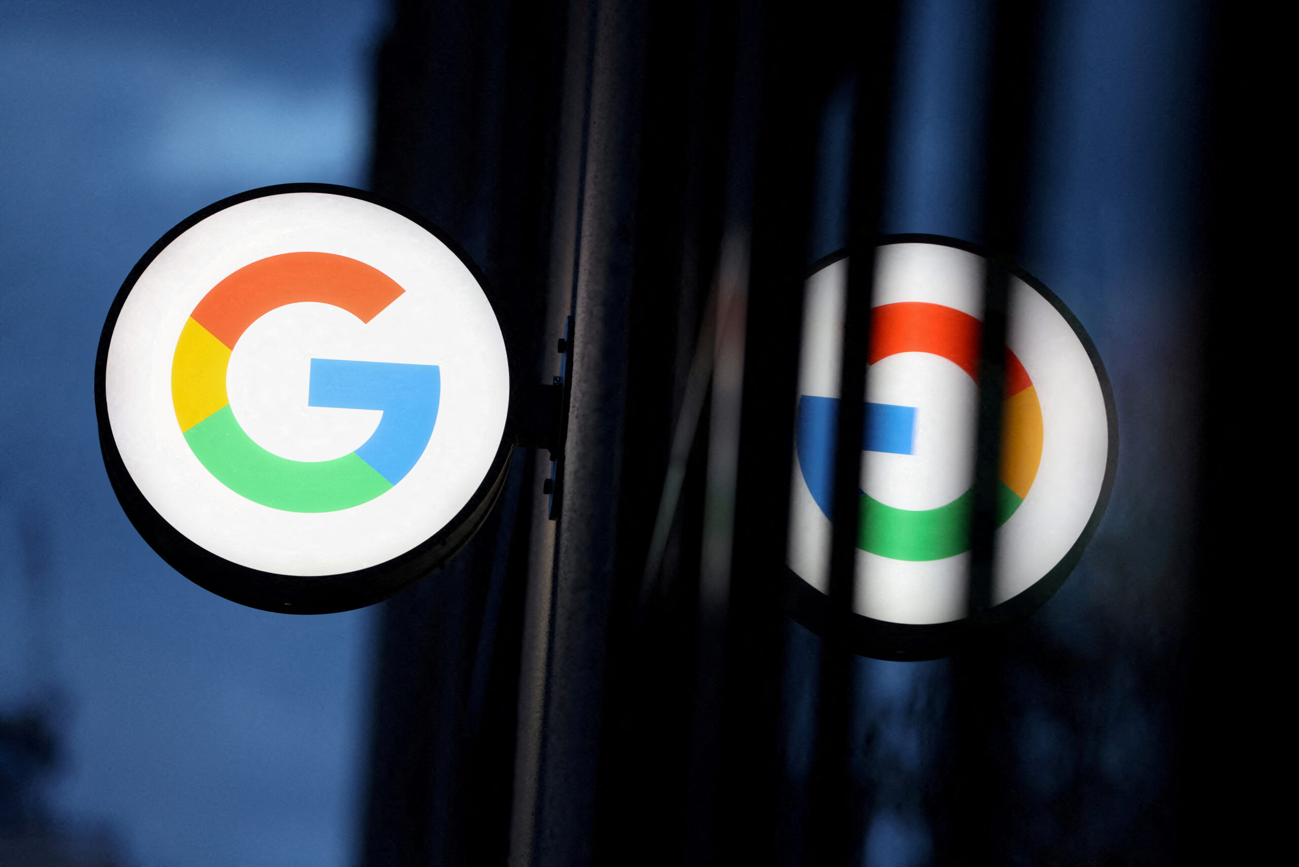 Google Loses Major Antitrust Battle Court Rules It Holds Illegal Monopoly on Search