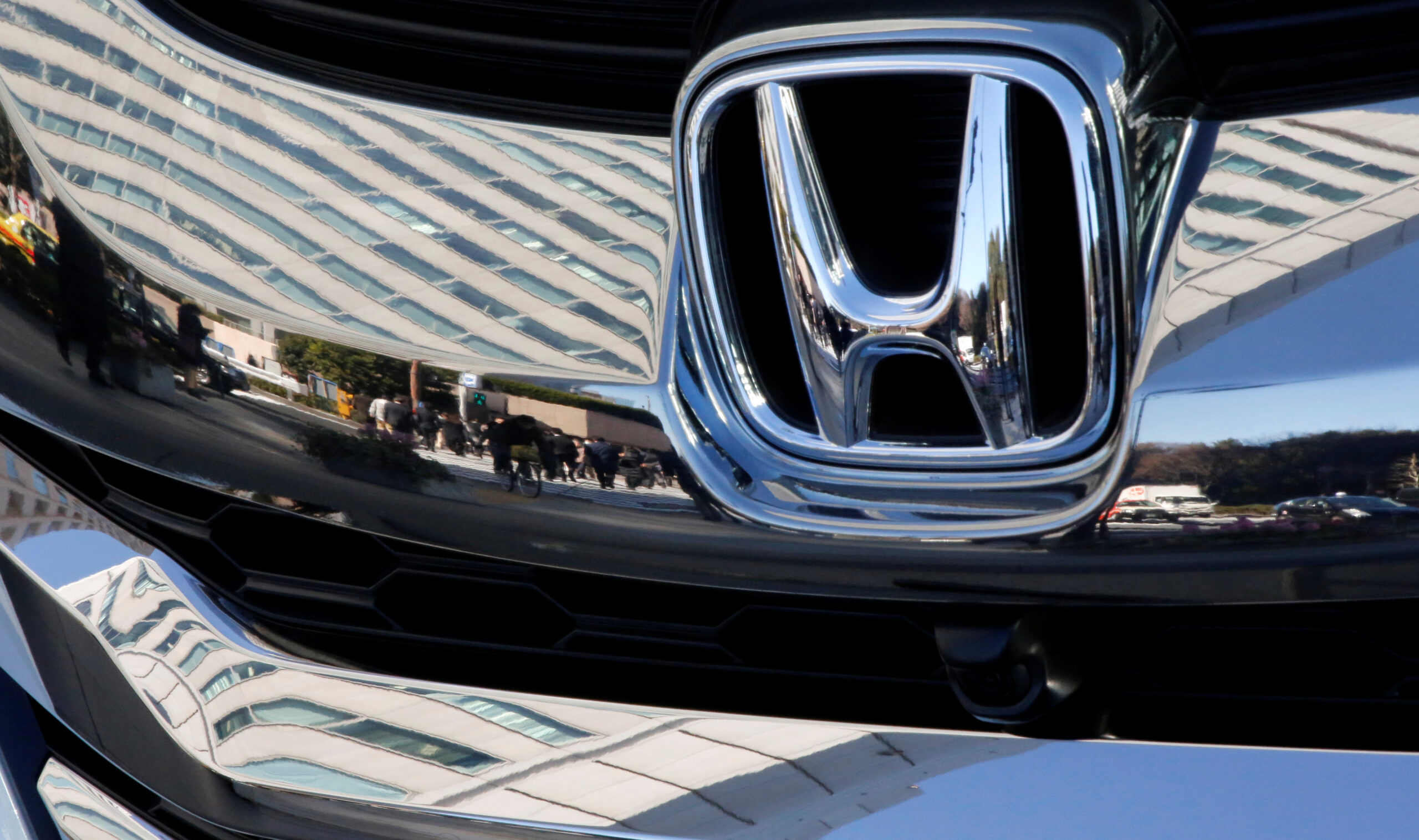 Honda Motor nyse Hmc Q1 Profit Jumps 23 Helped by Hybrid Vehicle Sales