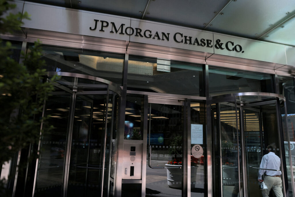 Jpmorgan Chase nyse Jpm Eyes Growth in Swiss Corporate Business Blockchain Boost