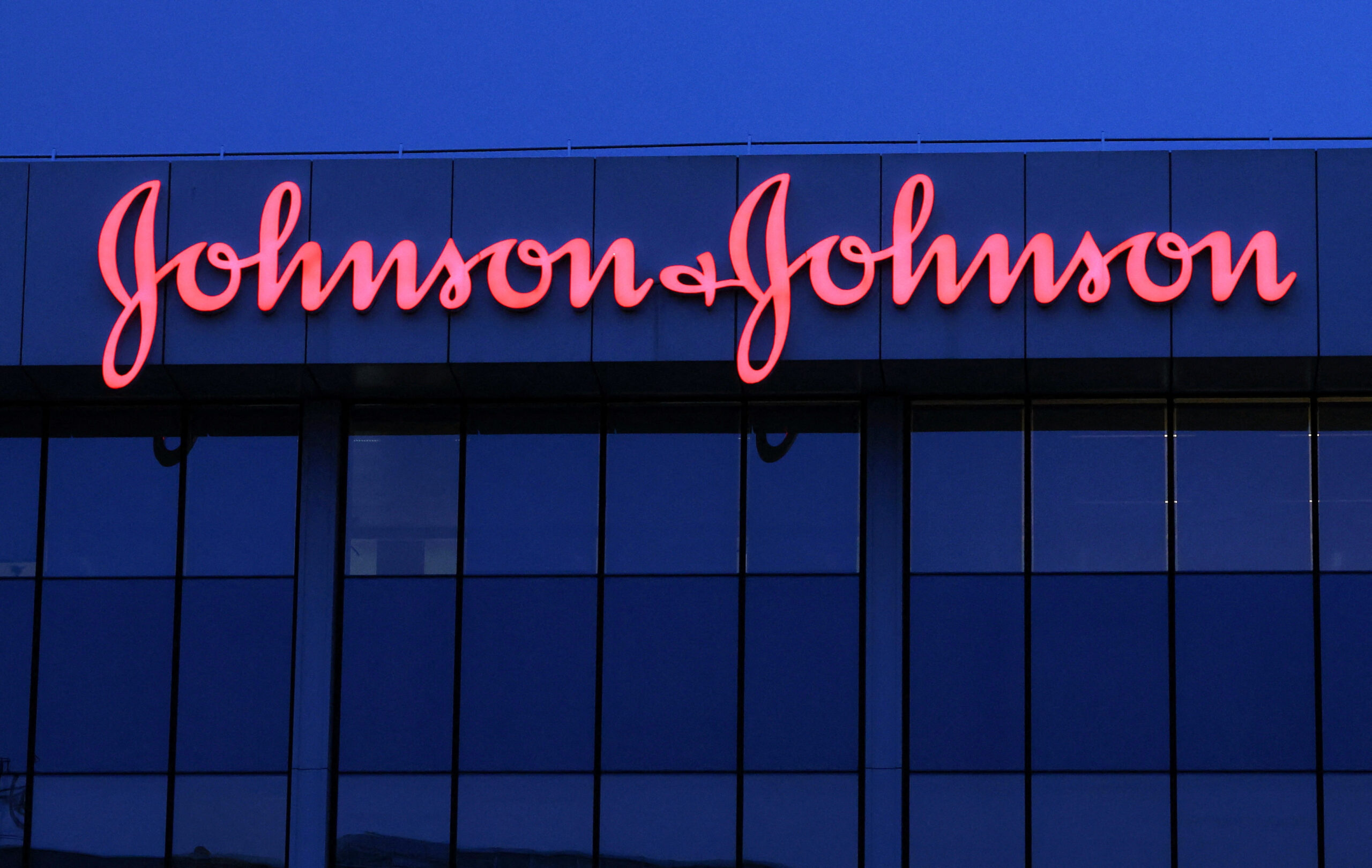 Us Fda Approves Johnson Johnson's Combination Therapy for a Type of Lung Cancer