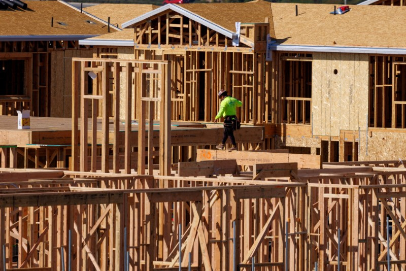 Us Pending Home Sales Stay Near Record Lows in August Report