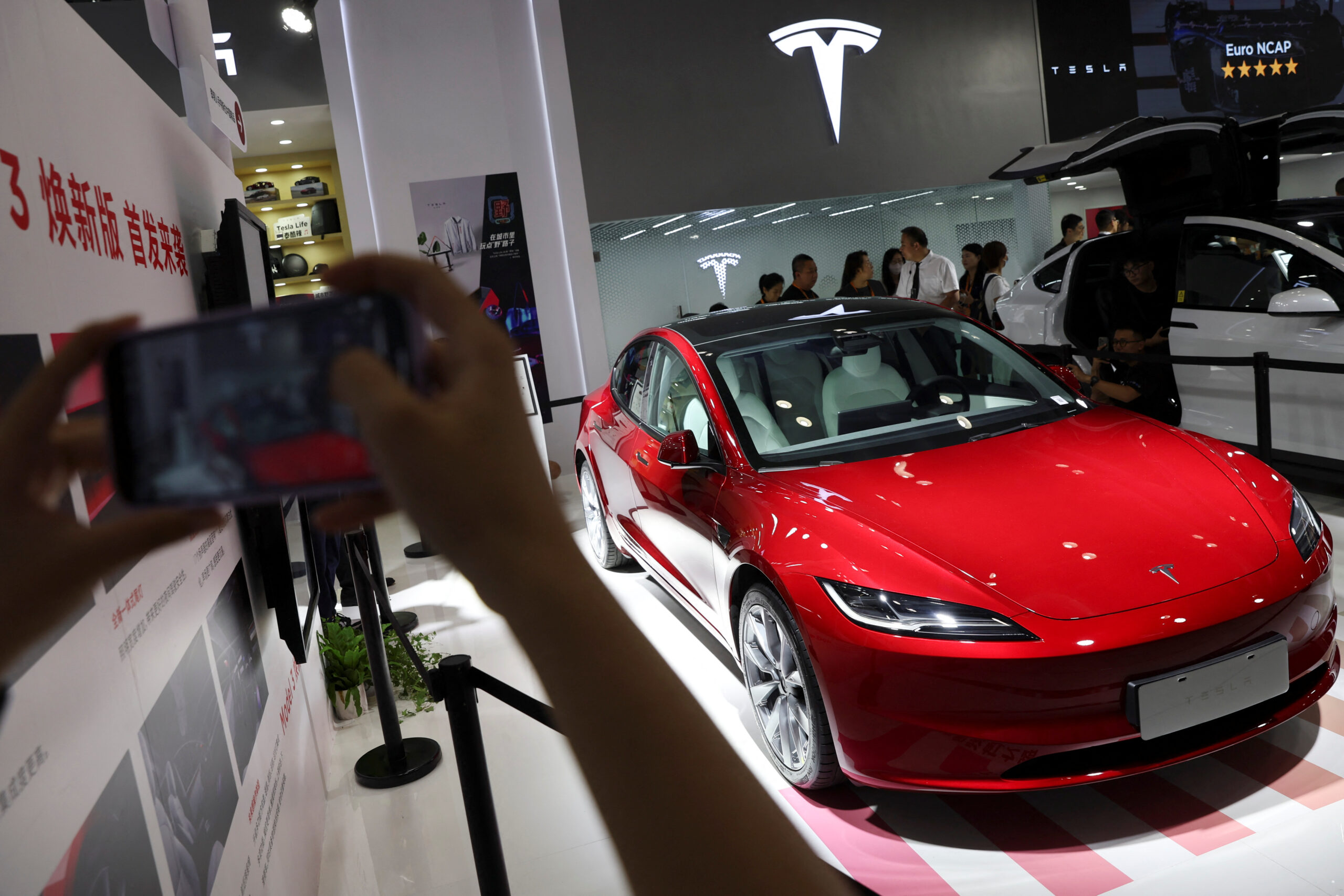 Eu Cuts Planned Tariffs on China made Tesla Evs to 9