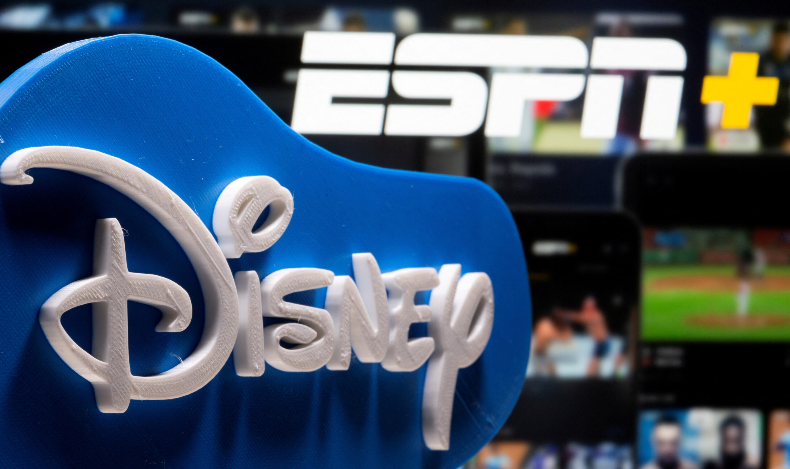 Disney Directv Battle to Reshape Tv Bundling