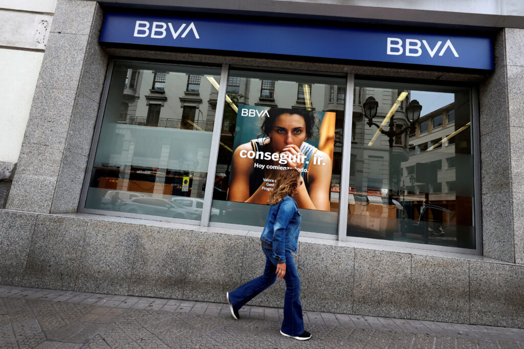 Spanish Anti trust Watchdog Hints at Extended Review of Bbva's Bid for Sabadell