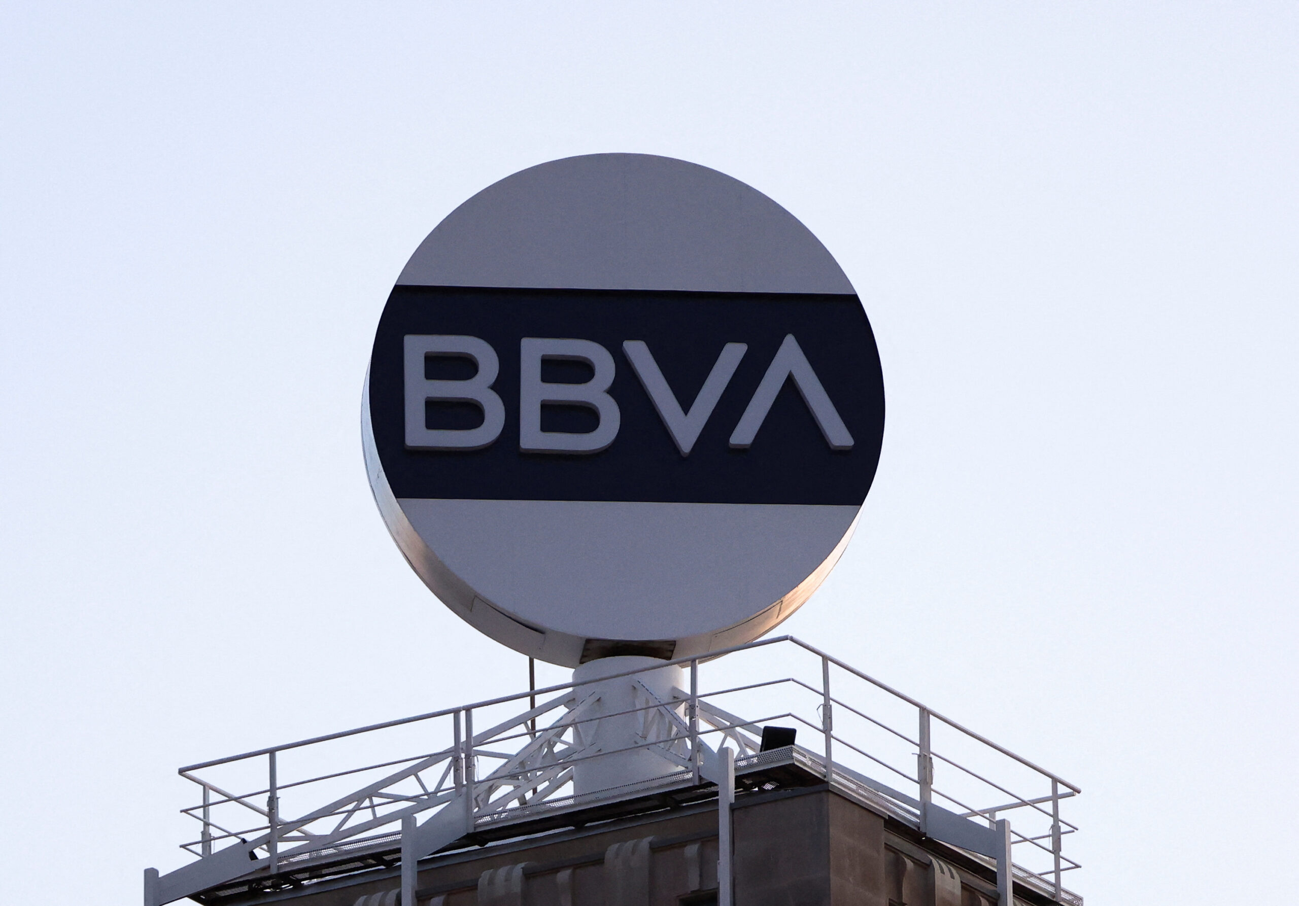 Bbva nyse Bbva Tweaks Sabadell Offer to Keep 4 Billion Value After Dividends