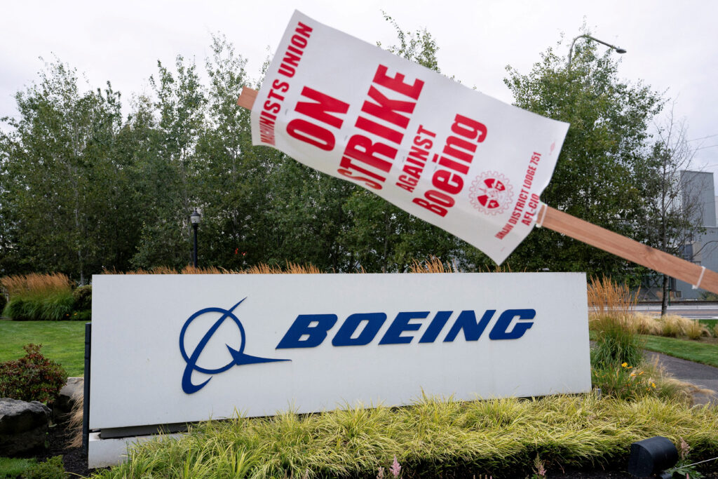 Boeing and Striking Union to Resume Contract Talks on Wednesday