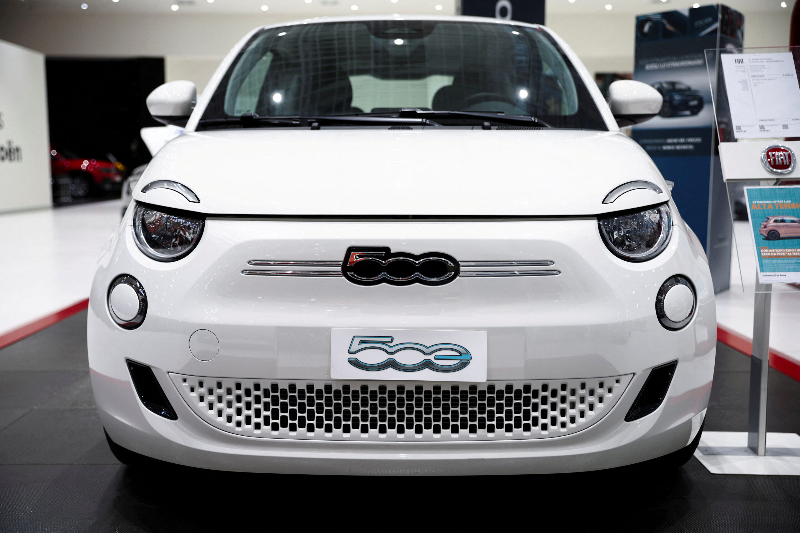 Stellantis nyse Stla Pauses Electric Fiat 500 Production Due to Weak Demand