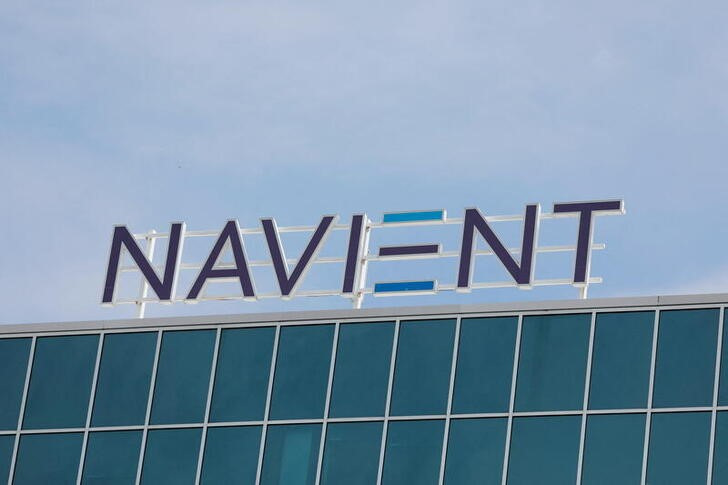 Navient nasdaq Navi Accepts Us Student Loan Ban and Settles with Cfpb for 0 Million