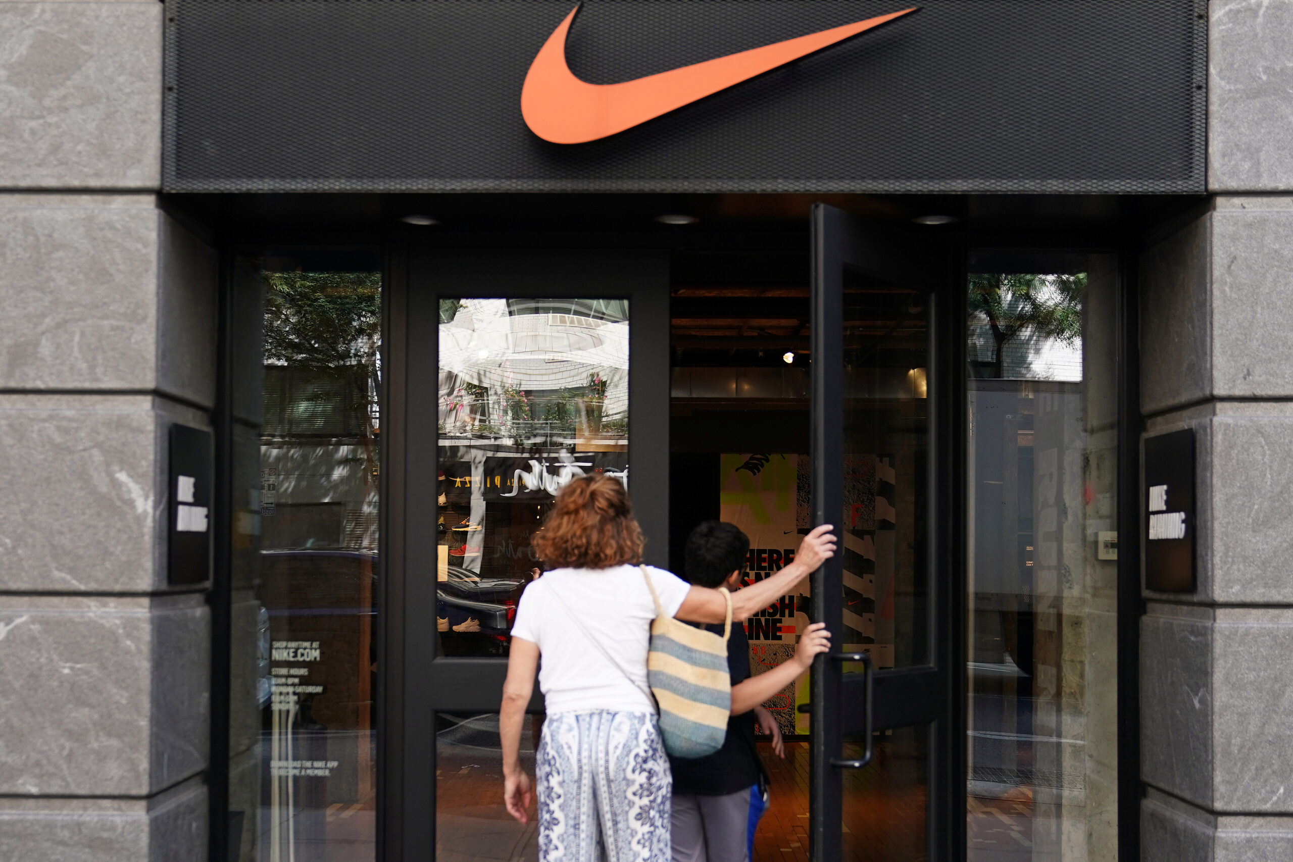 Nike nyse Nke Tumultuous Years Under Outgoing Ceo Donahoe