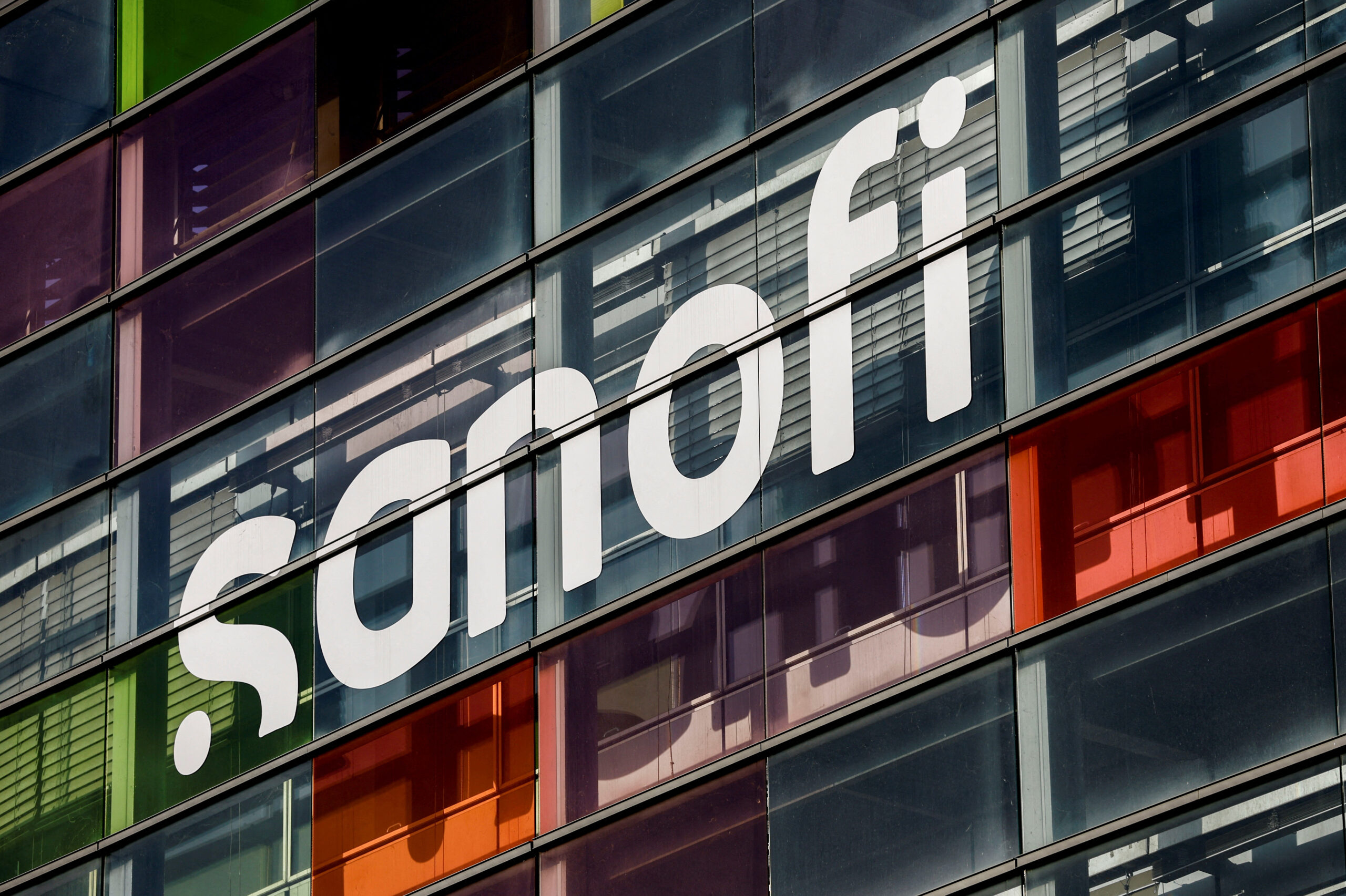 Sanofi's nasdaq Sny Mixed Fortunes in Ms Drug Trials Has Market Focus on Win