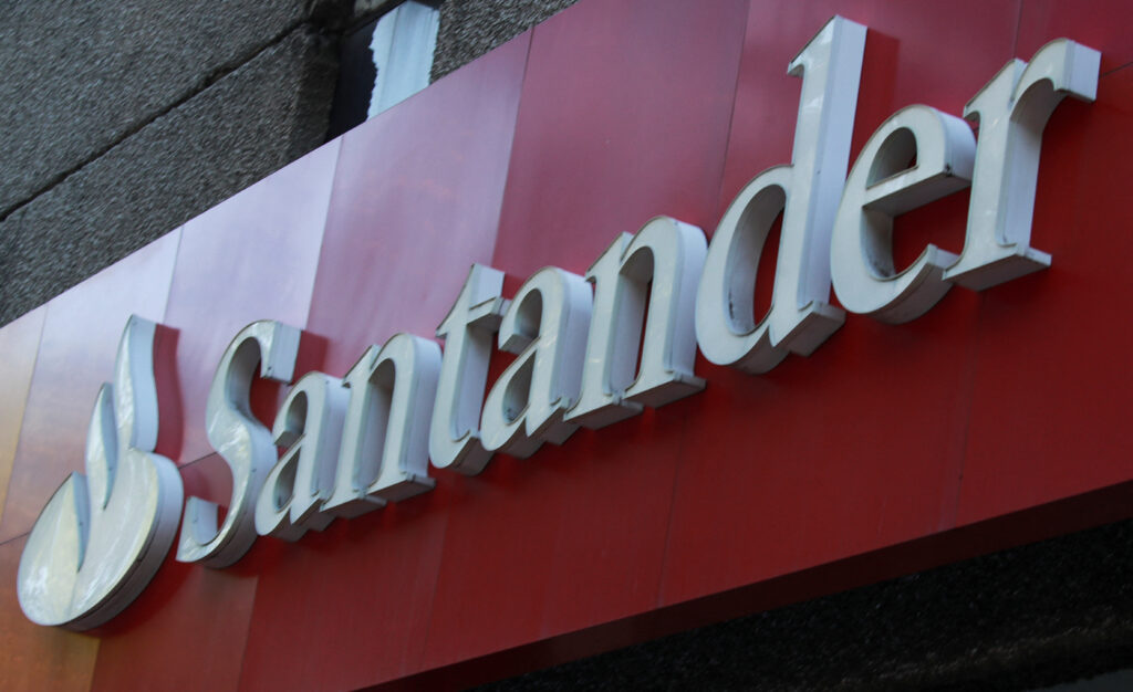 Santander nyse San Hires Digital Banking Specialist to Head Spanish Business