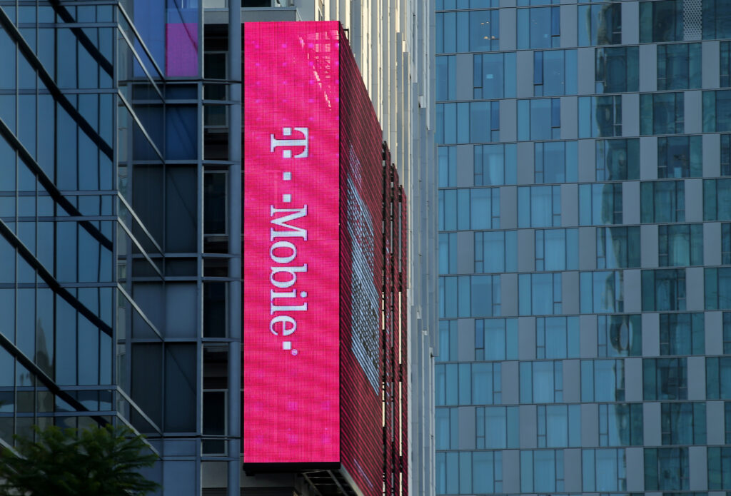 T mobile nasdaq Tmus to Pay 5 Million to Settle Fcc Data Breach Probe