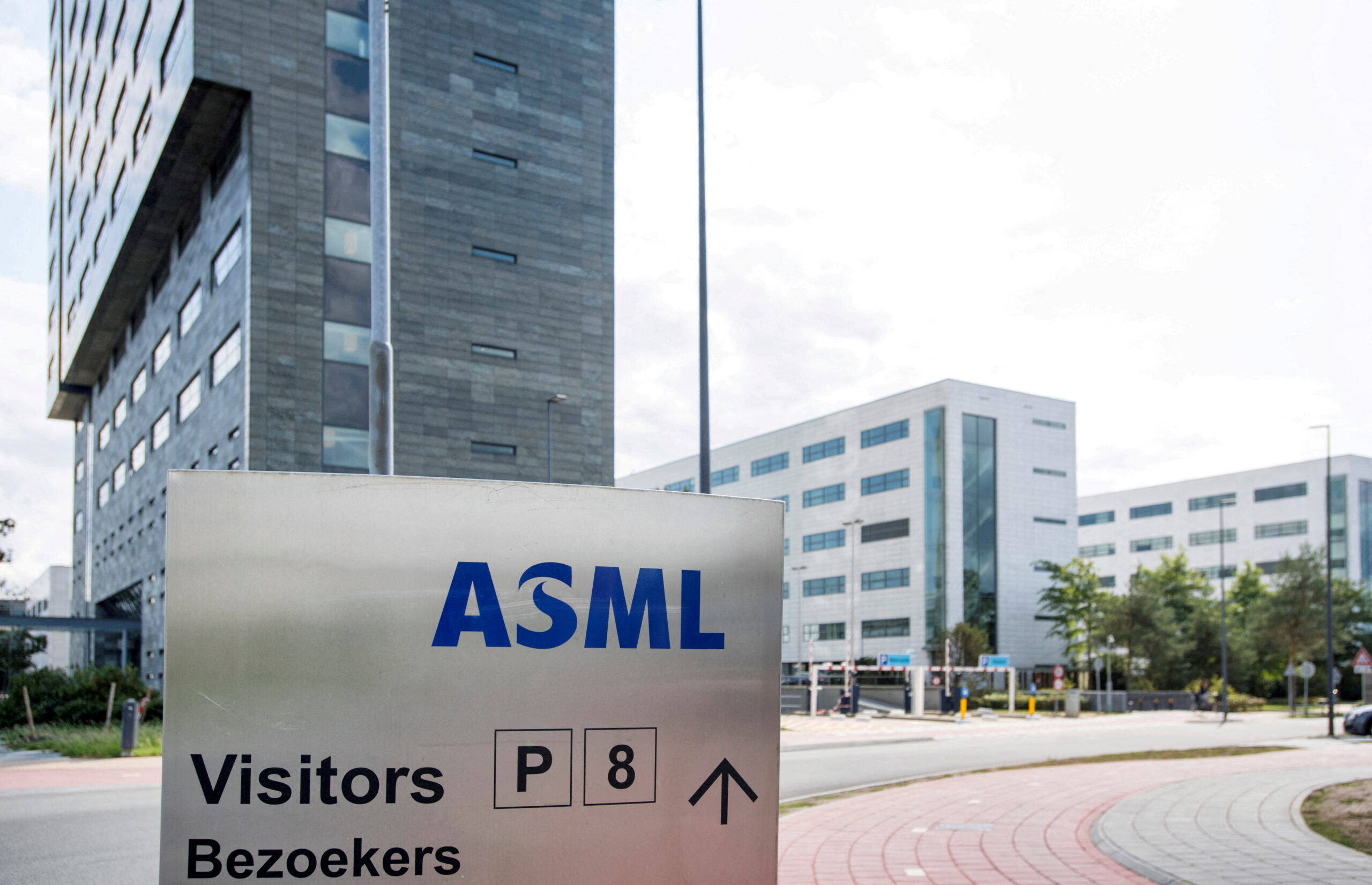 Asml Expects Growth in 2026 Us china Row to Continue Ceo Says