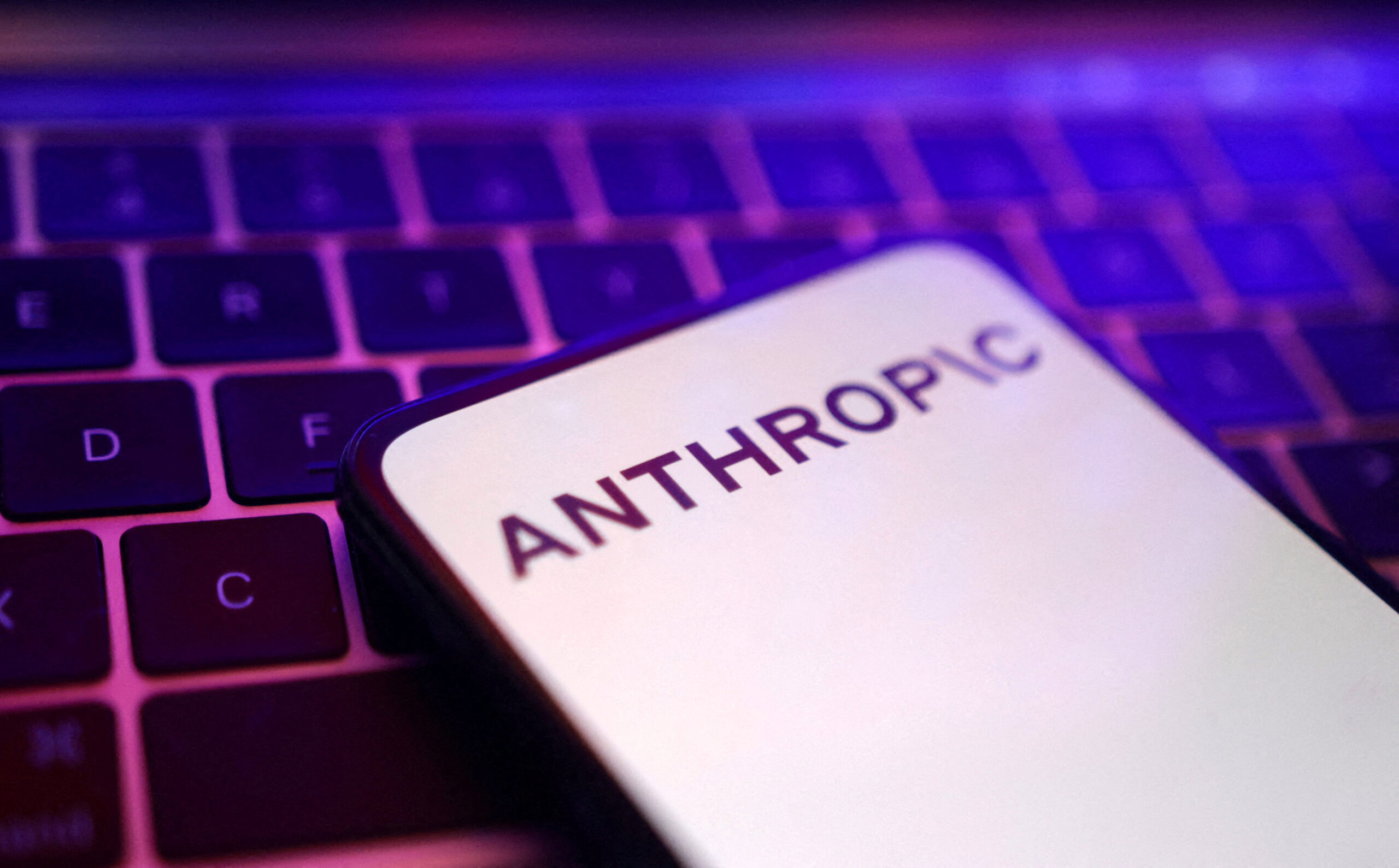 Uk Watchdog Probes Alphabets Deal with Ai Startup Anthropic