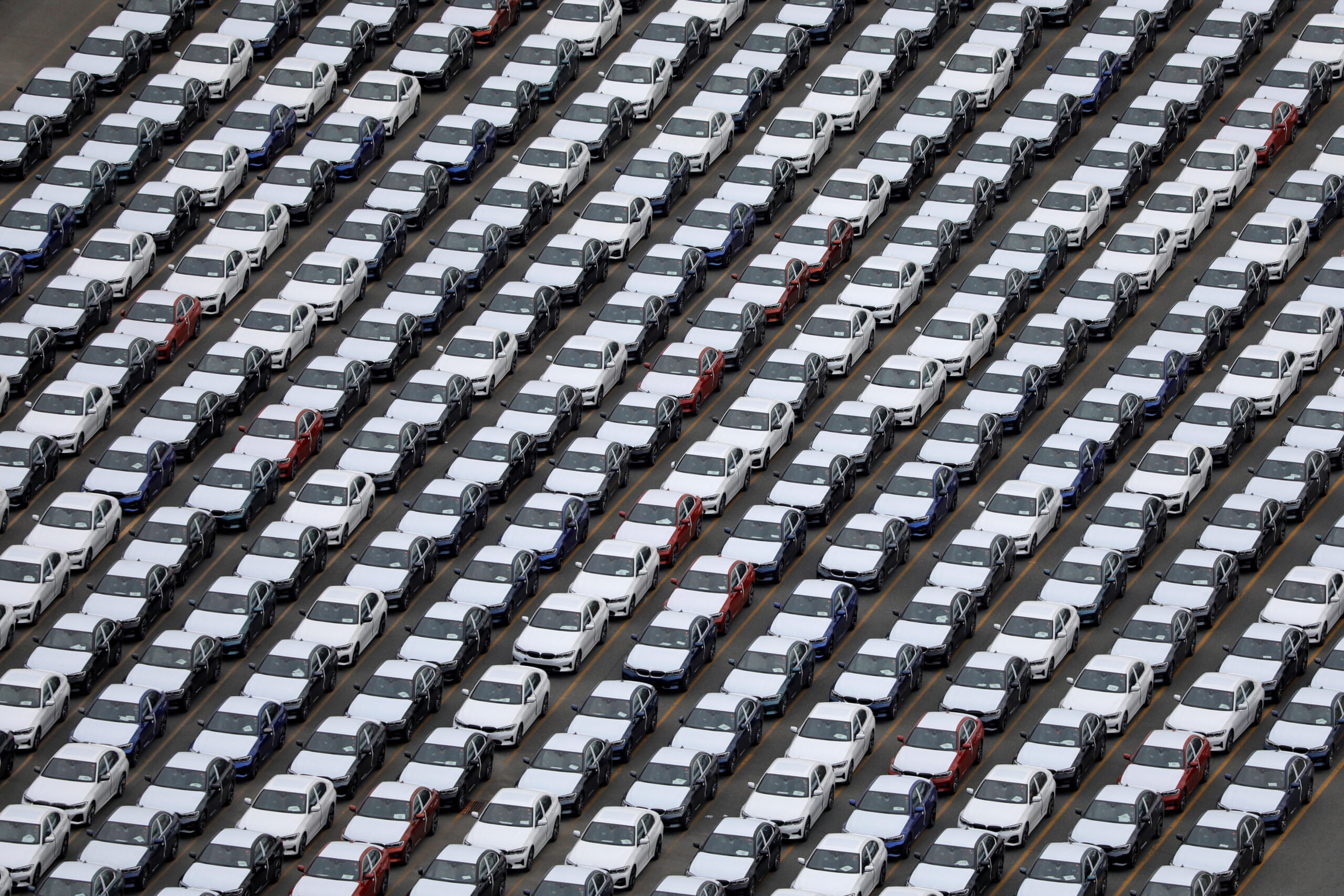 European Automakers Most Vulnerable to Us Dockworkers Strike Analysts Say