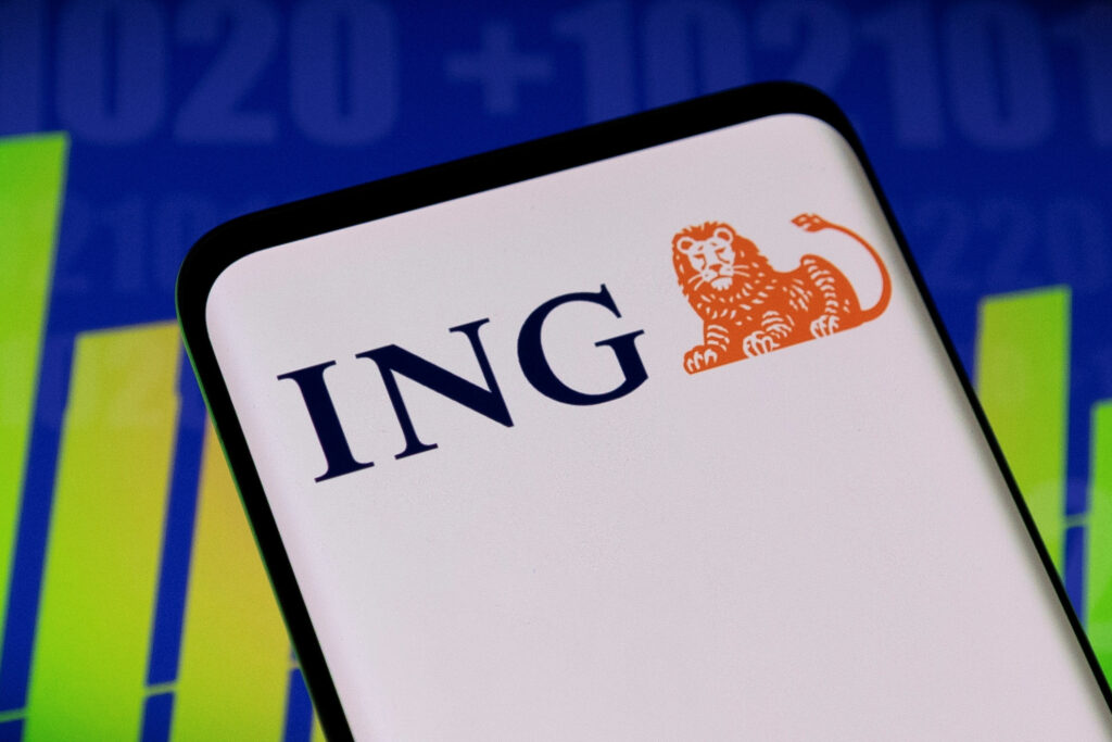 Ing Groep nyse Ing Misses Q3 Earnings Forecast Yet Shares Climb on Upbeat Fy Outlook