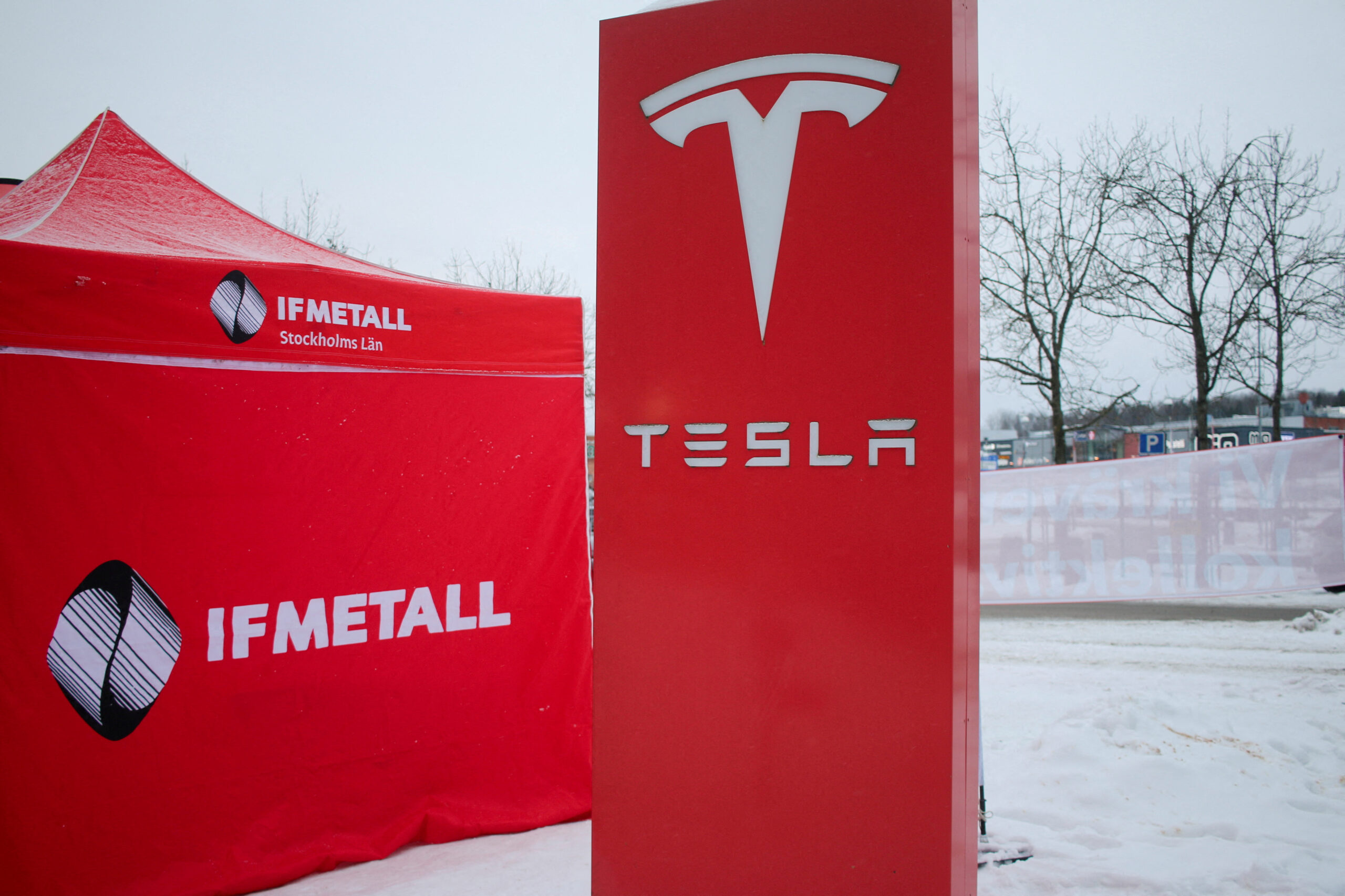 Tesla nasdaq Tsla Expands Market Share in Sweden Despite Labor Strike