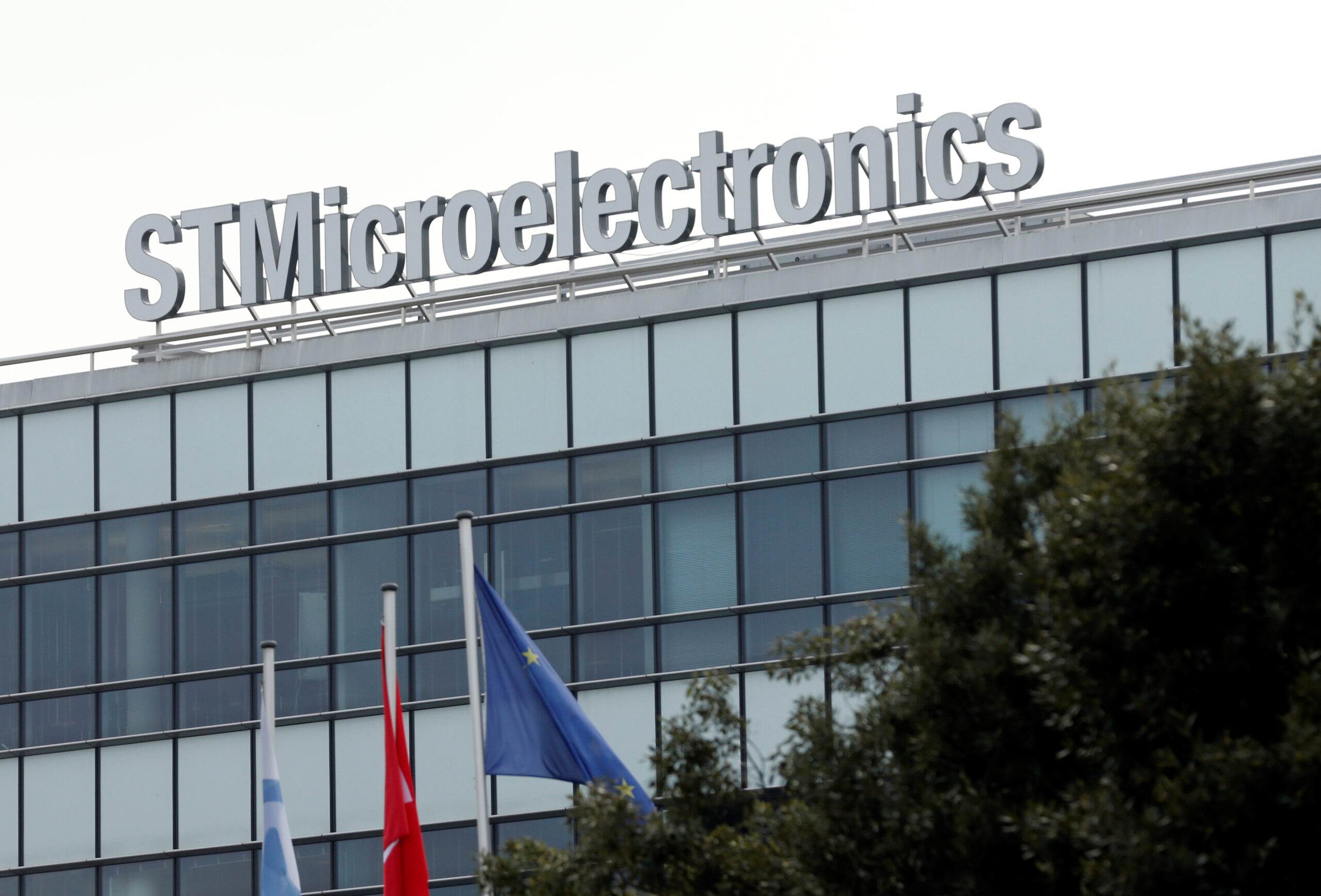 Stmicroelectronics Partners with Hua Hong As Chipmakers Need China Says Ceo