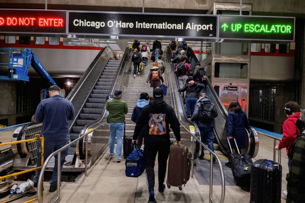 Record 80 Million Americans Expected to Travel for Thanksgiving Holiday Industry Group Says