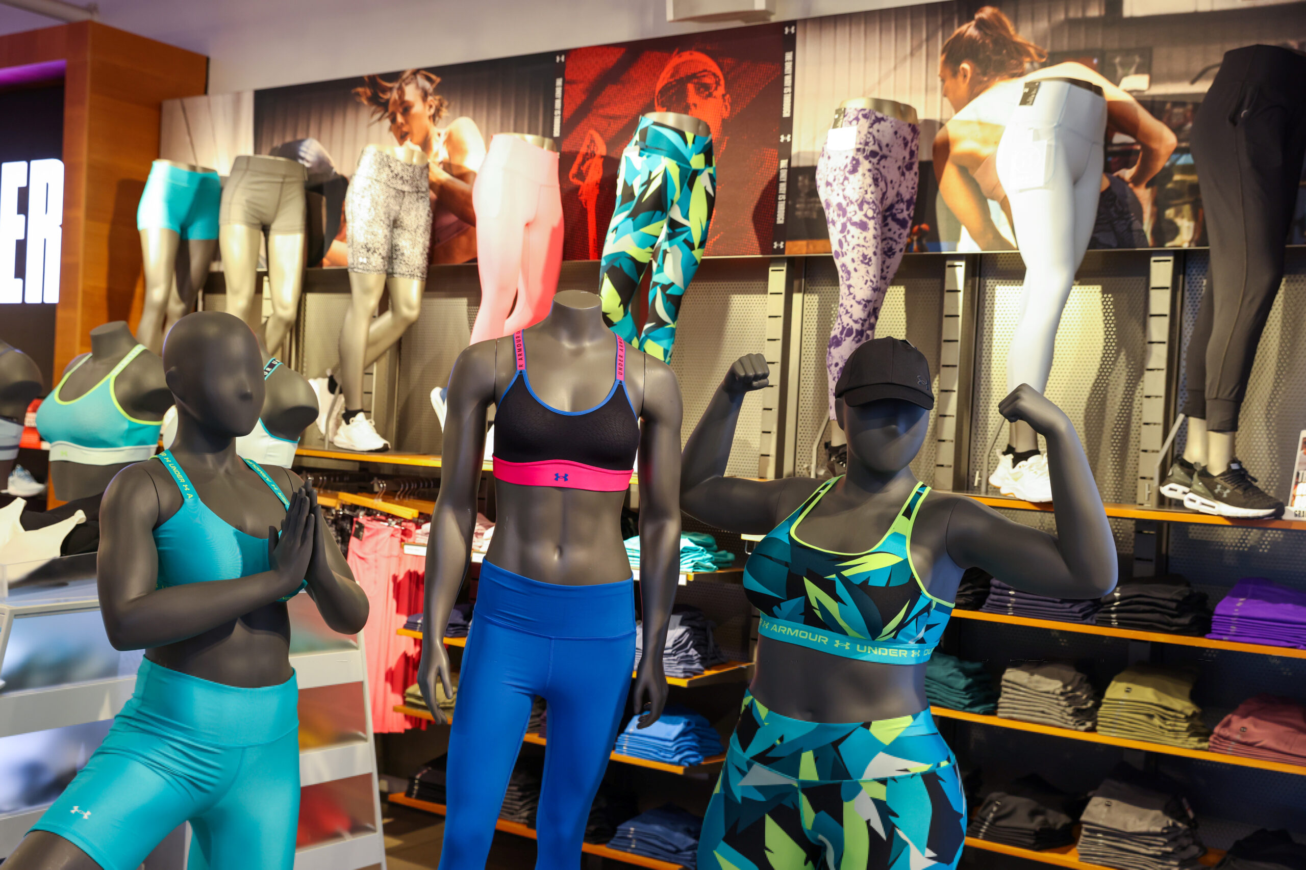 Under Armour nyse Ua Lifts Annual Profit Outlook Stock Jumps