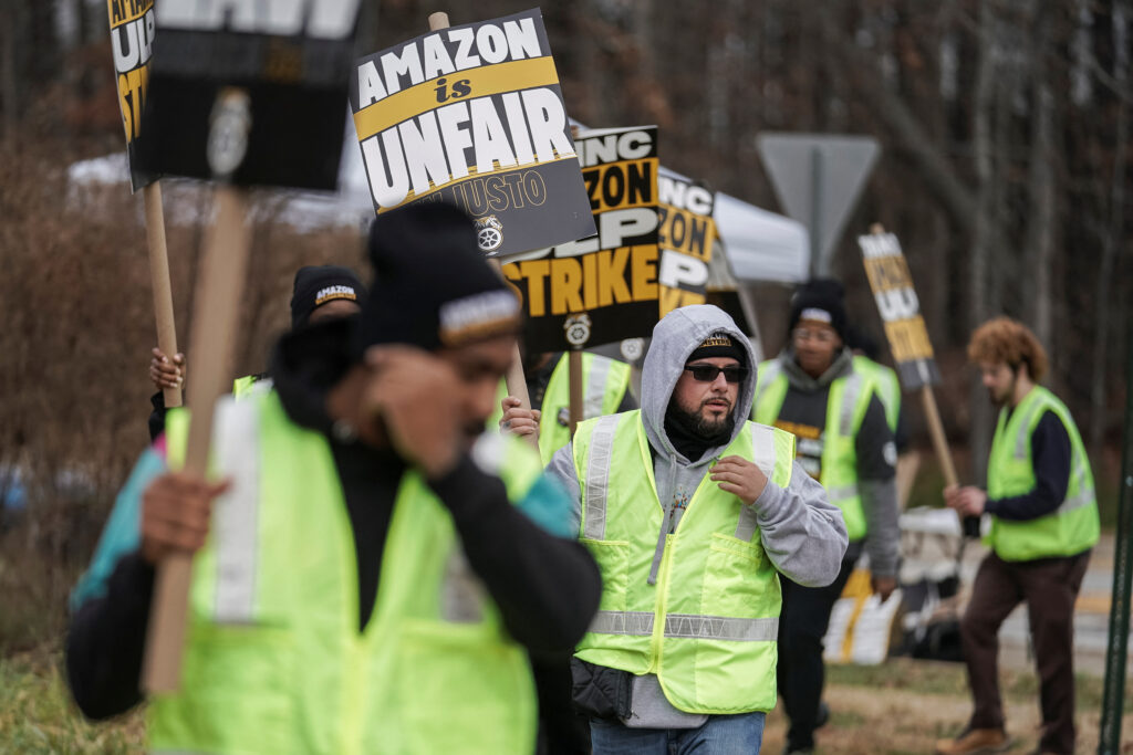 Amazon Workers Stage Walkouts at Seven Us Facilities Ahead of Christmas Rush