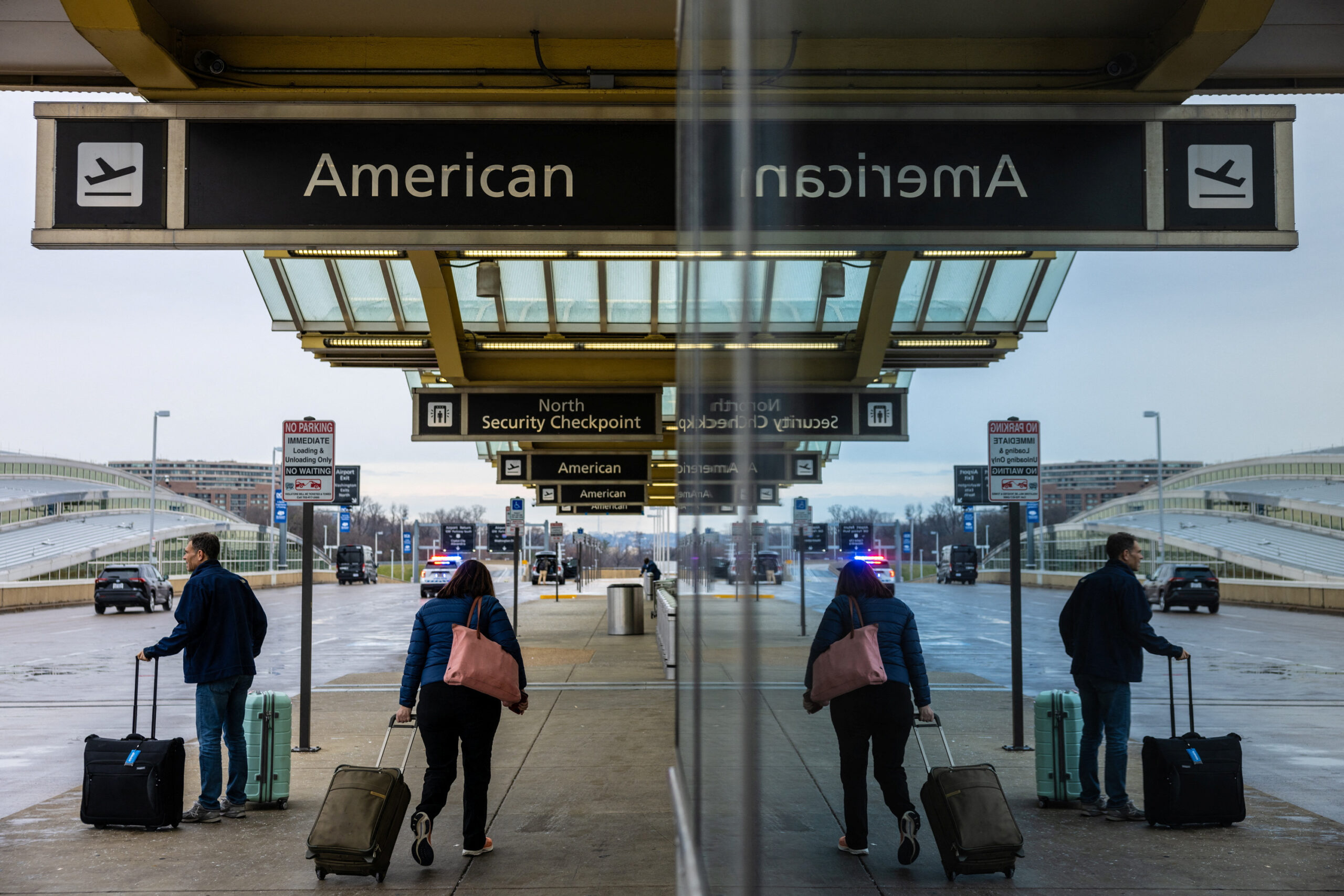 American Airlines Resumes Flights After Brief Grounding Ahead of Busy Christmas Travel