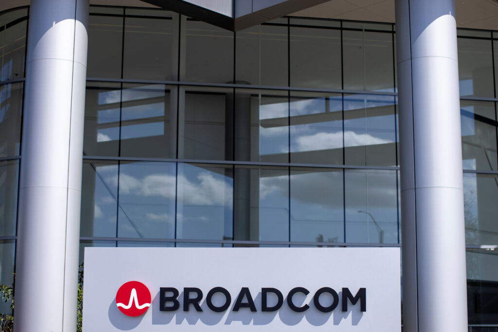 Broadcom nasdaq Avgo Hits Trillion Valuation on Lofty Forecasts for Ai Demand