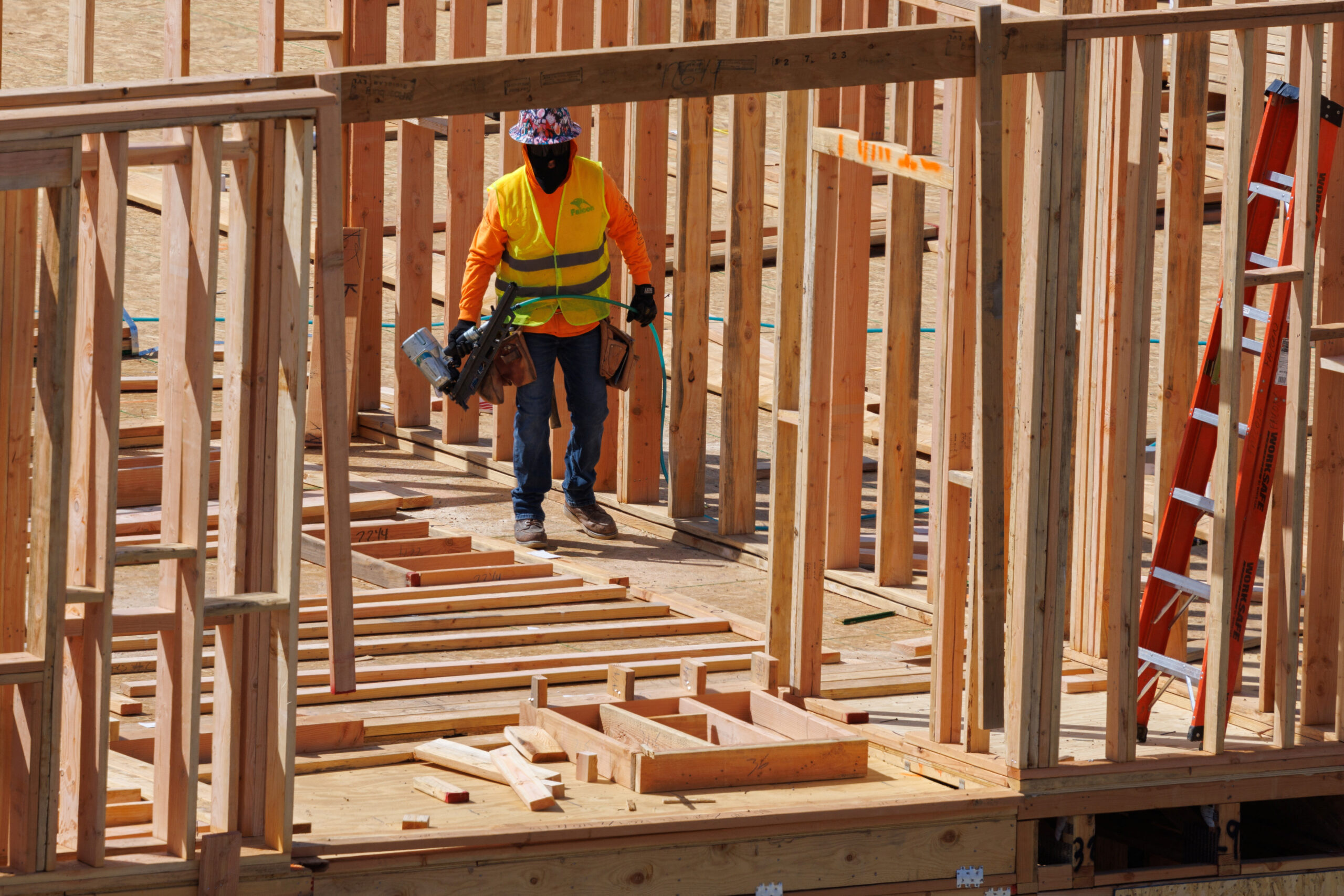 Us Construction Spending Beats Expectations in October