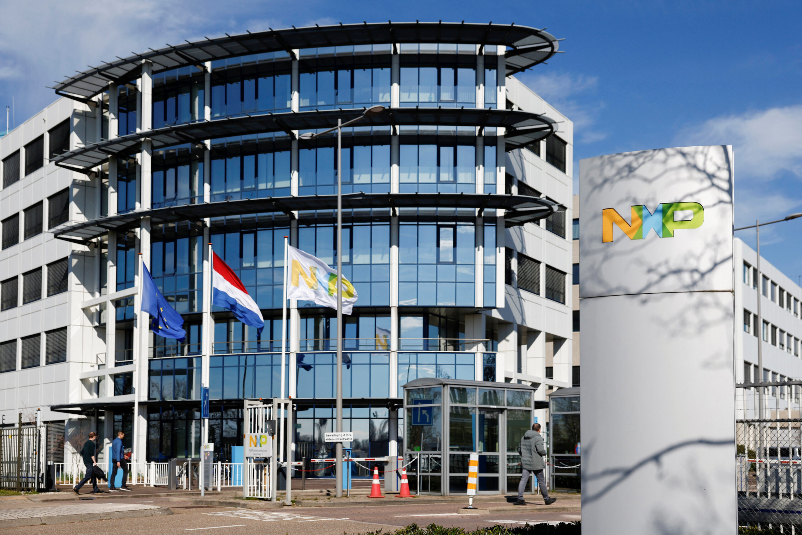 Nxp Semiconductors Secures €1 Billion Loan from Eib for European Projects