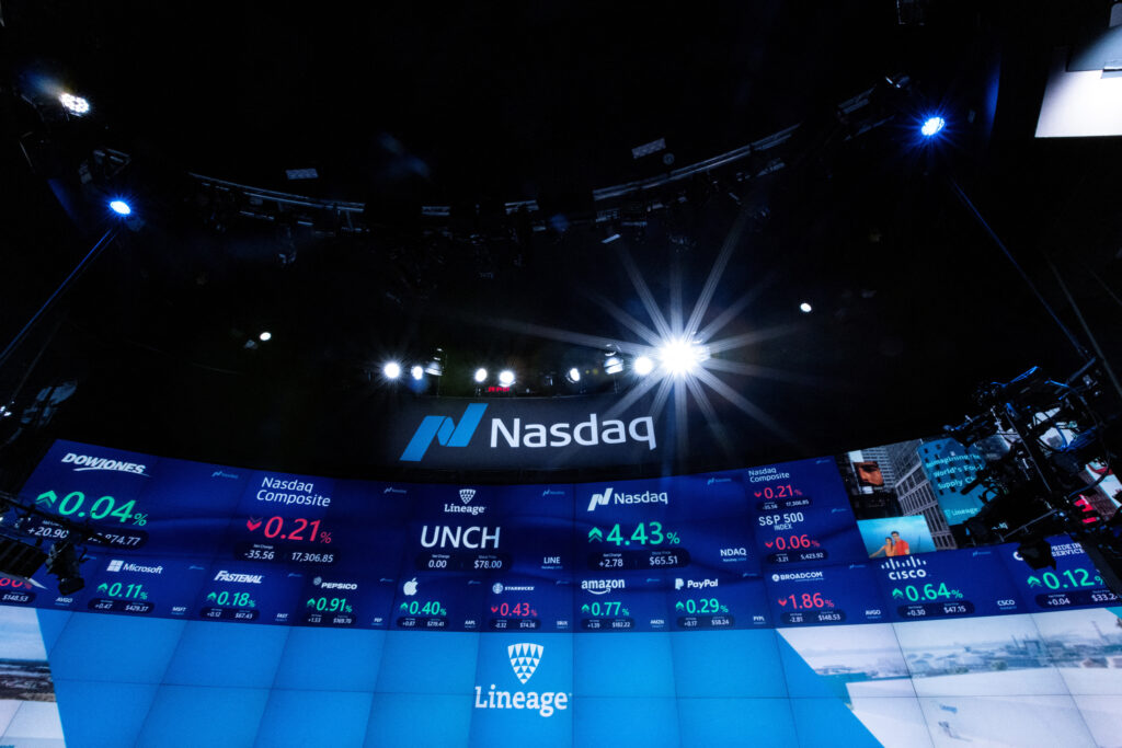 Nasdaq Futures Surge After Netflix Results Trump's Ai Investment Plans