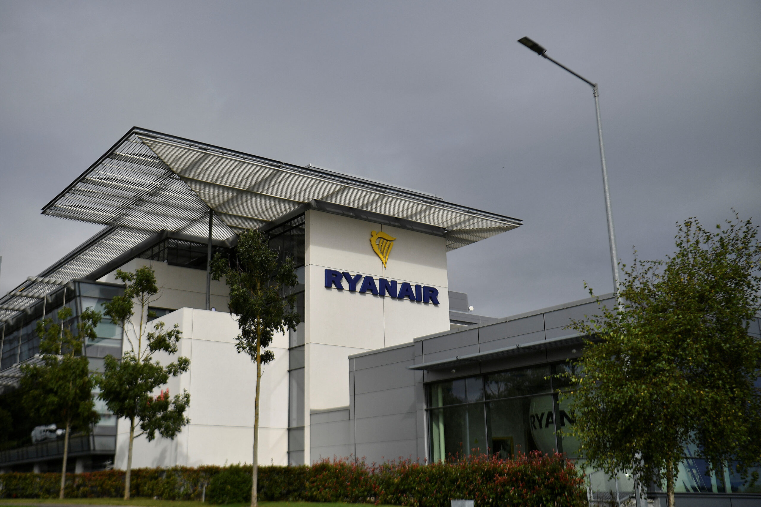 Ryanair 'cautiously Optimistic' on Ticket Pricing Forward Bookings